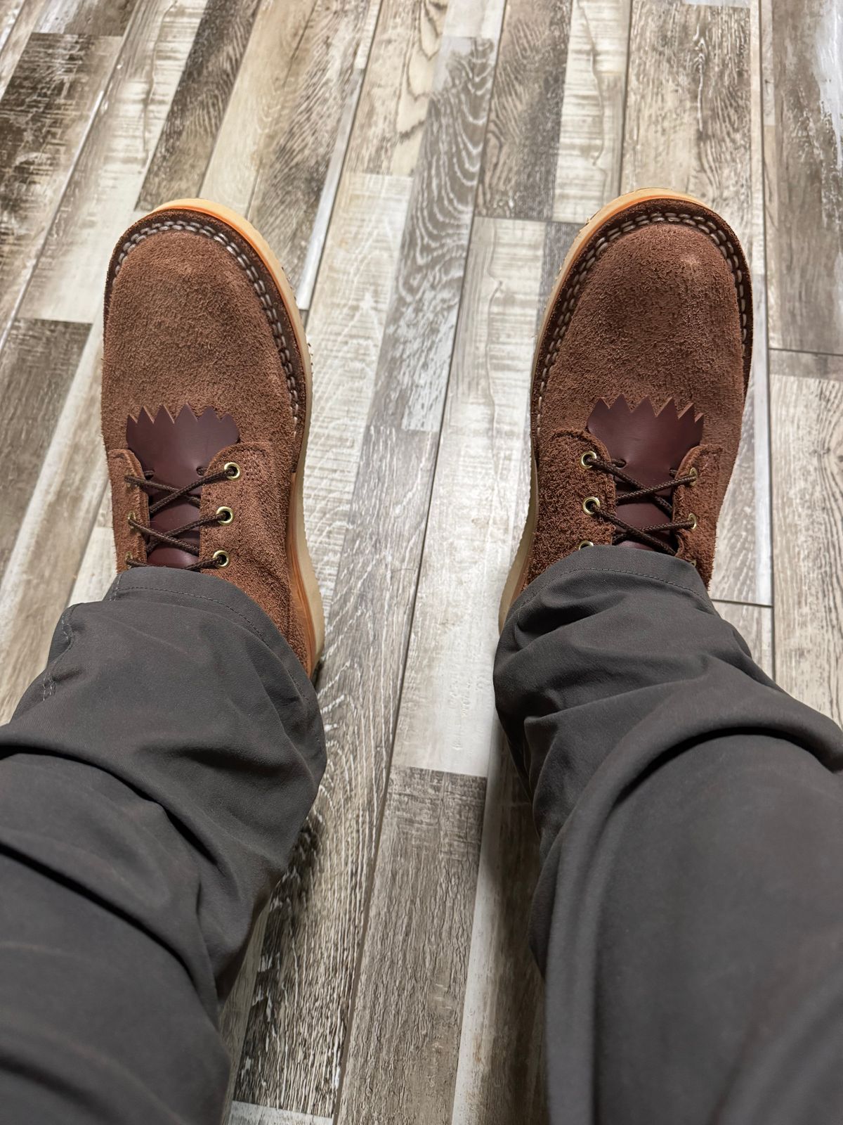 Photo by Shannmoody on June 12, 2025 of the Frank's Boots Rainier in Seidel Chocolate Oil Tan Roughout.