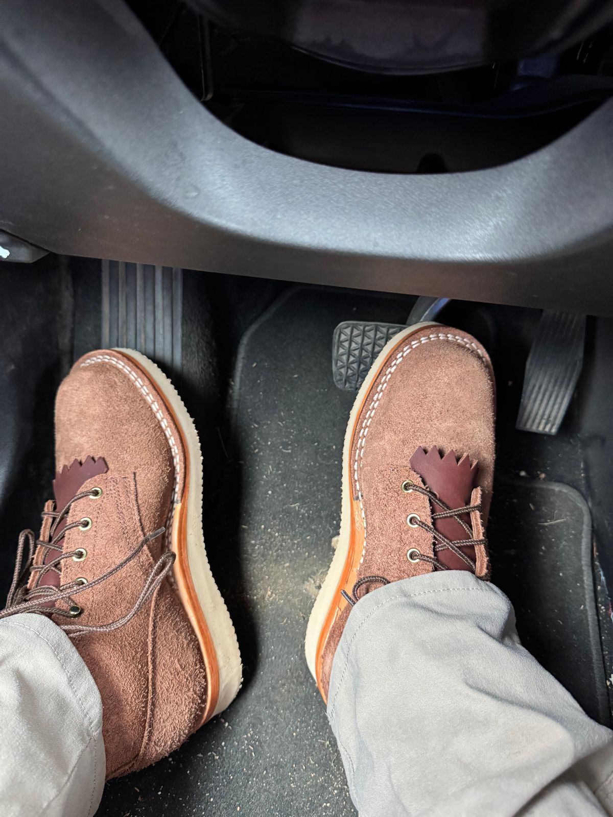 Photo by Shannmoody on May 27, 2025 of the Frank's Boots Rainier in Seidel Chocolate Oil Tan Roughout.