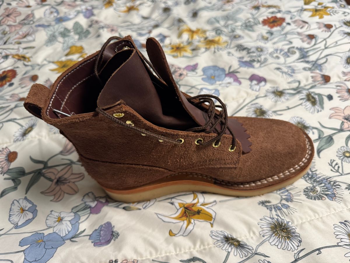 Photo by Shannmoody on May 28, 2025 of the Frank's Boots Rainier in Seidel Chocolate Oil Tan Roughout.