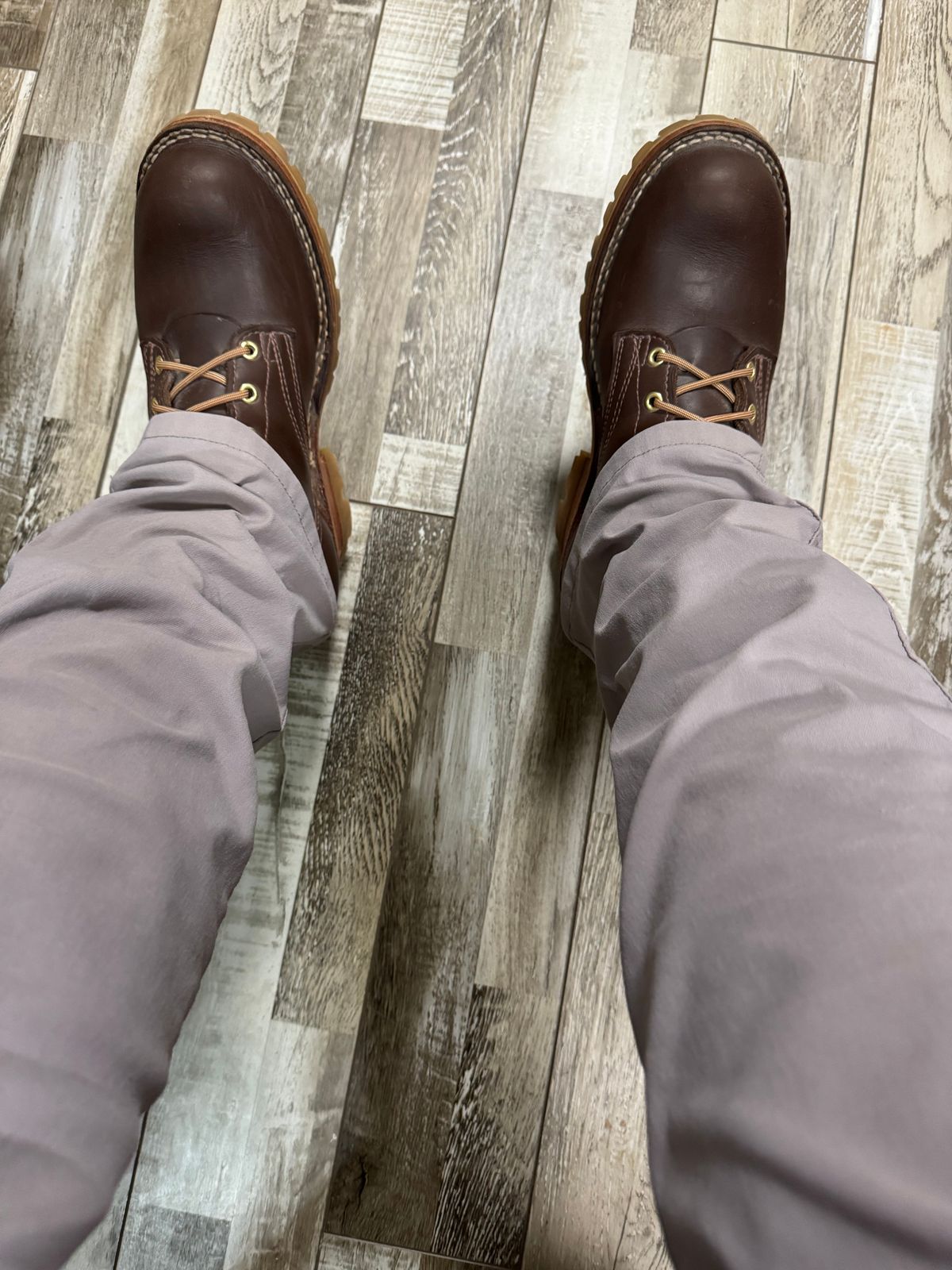Photo by Shannmoody on June 9, 2025 of the Frank's Boots Type 1 Commander in Horween Walnut Cypress.