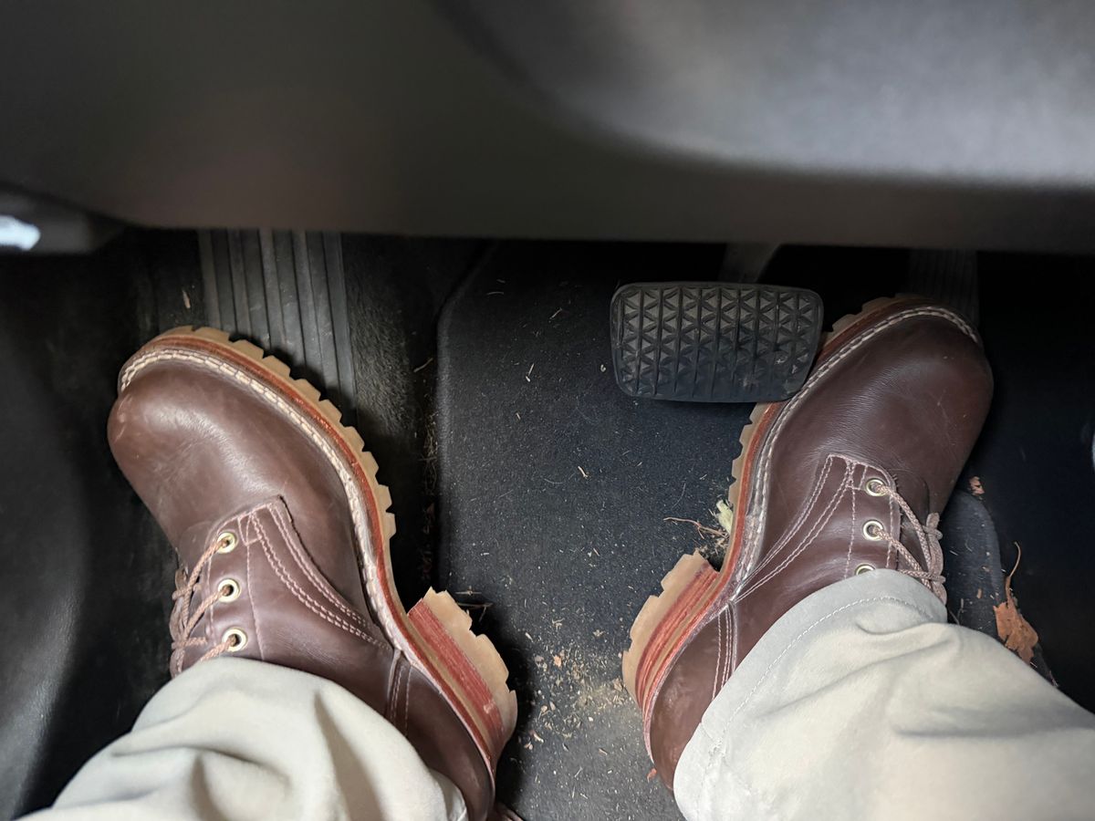 Photo by Shannmoody on December 9, 2025 of the Frank's Boots Type 1 Commander in Horween Walnut Cypress.
