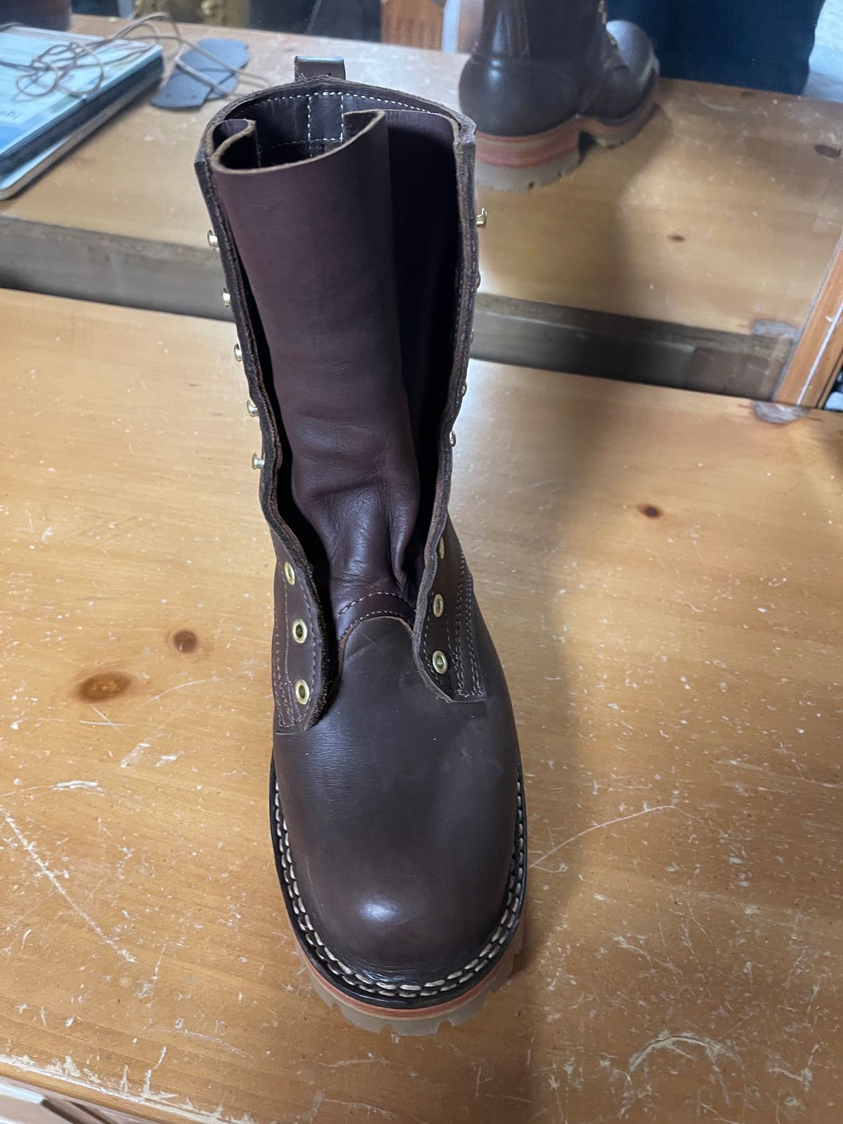 Photo by Shannmoody on February 26, 2022 of the Frank's Boots Type 1 Commander in Horween Walnut Cypress.