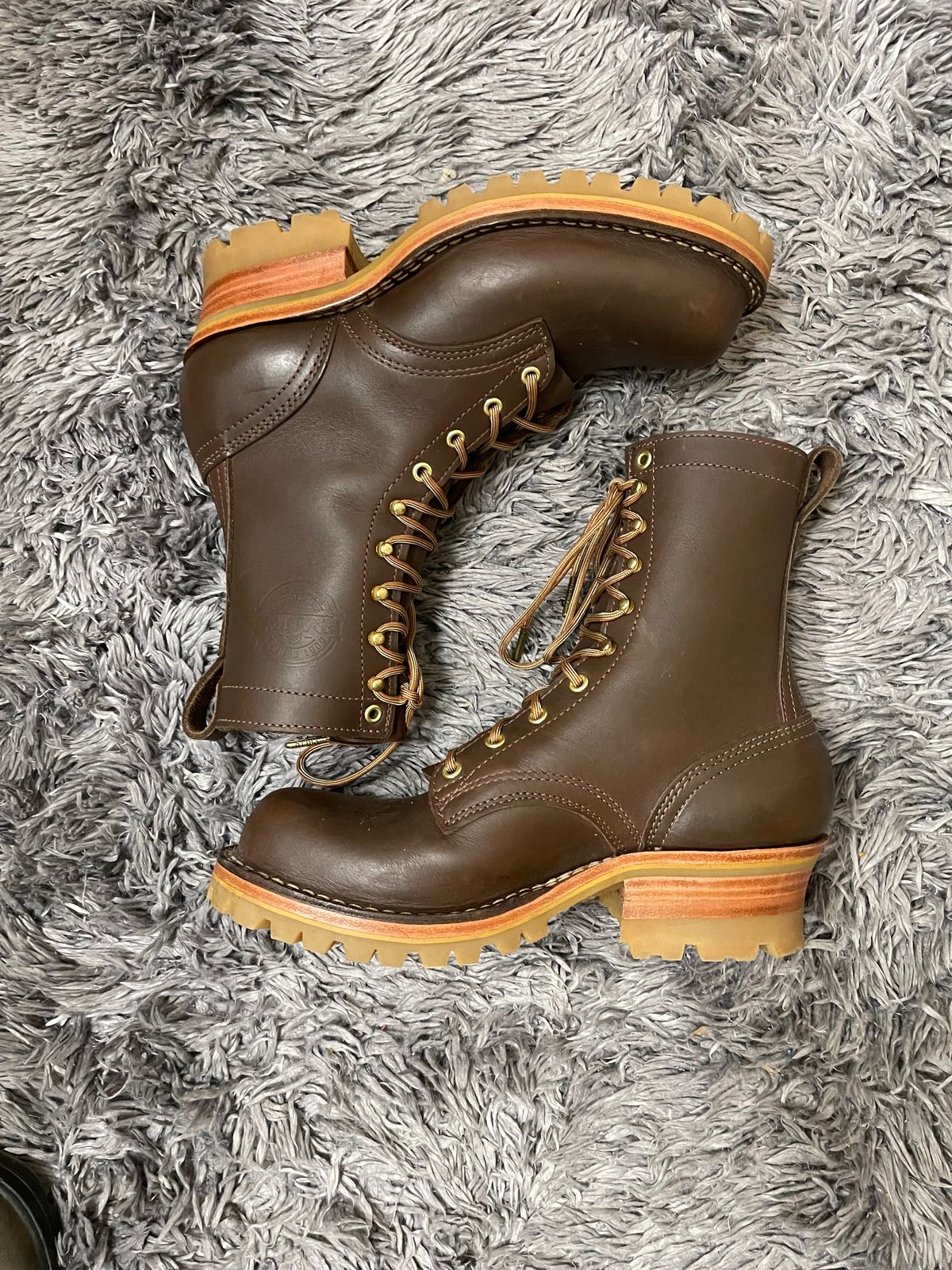 Photo by Shannmoody on February 26, 2022 of the Frank's Boots Type 1 Commander in Horween Walnut Cypress.