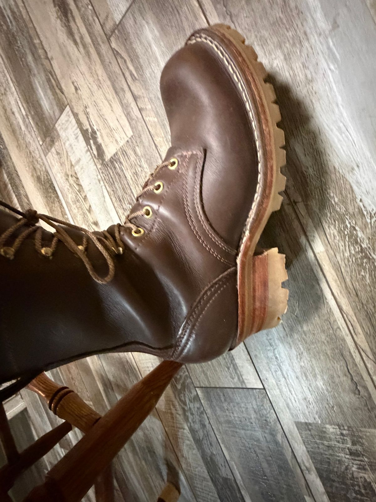 Photo by Shannmoody on December 10, 2025 of the Frank's Boots Type 1 Commander in Horween Walnut Cypress.