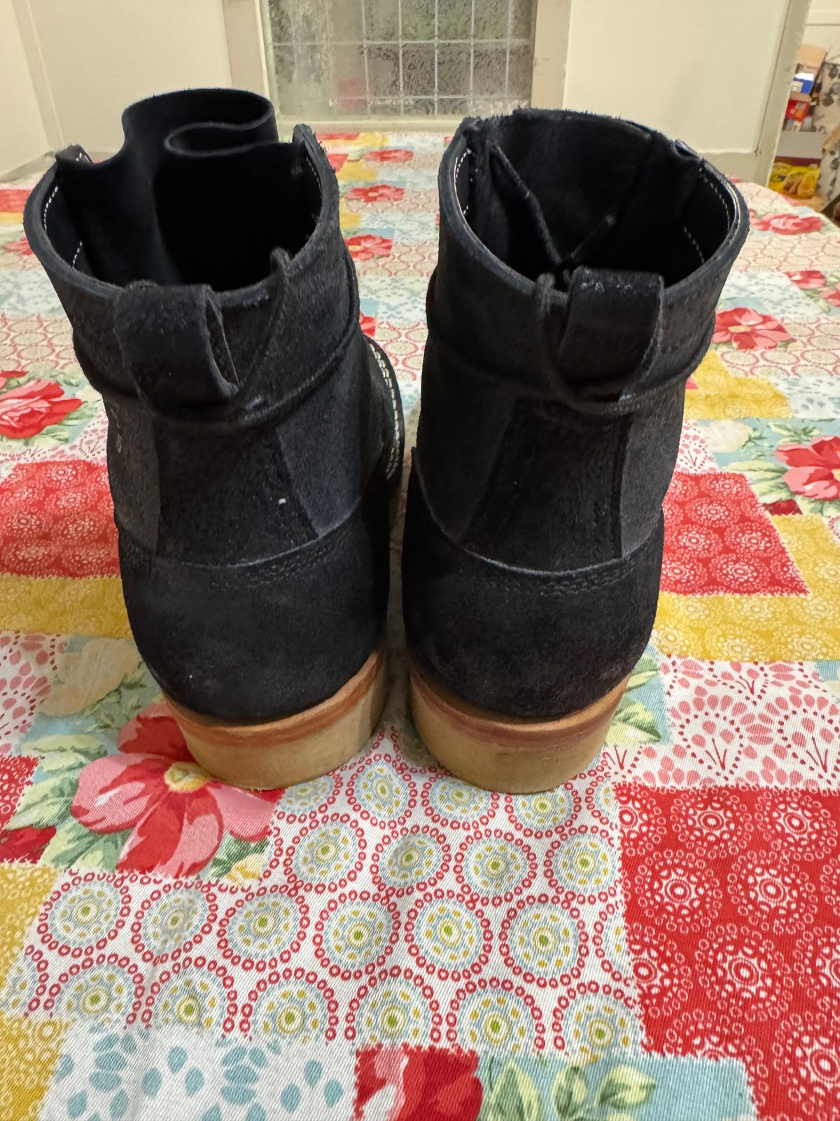 Photo by Shannmoody on June 9, 2025 of the Frank's Boots Rainier in Black Roughout Work Leather.