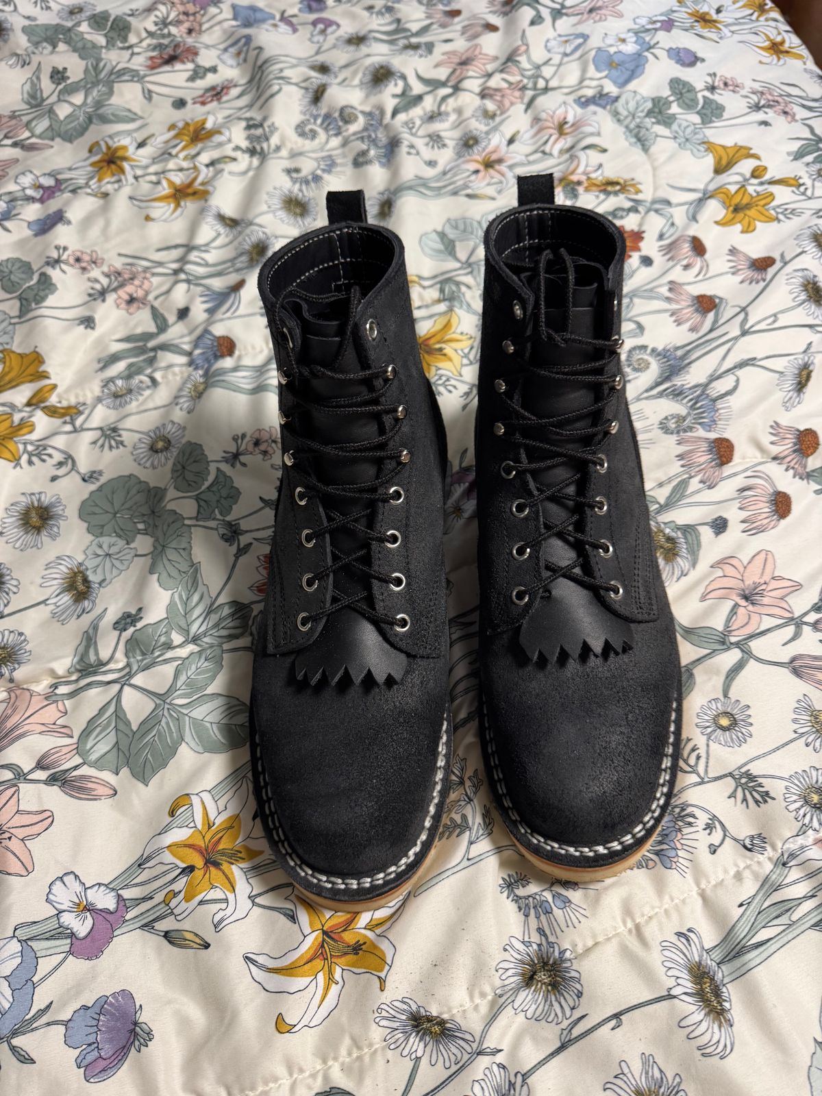 Photo by Shannmoody on May 28, 2025 of the Frank's Boots Rainier in Black Roughout Work Leather.