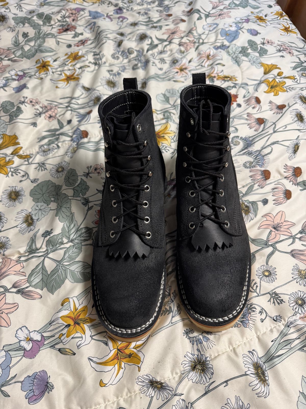 Photo by Shannmoody on May 28, 2025 of the Frank's Boots Rainier in Black Roughout Work Leather.