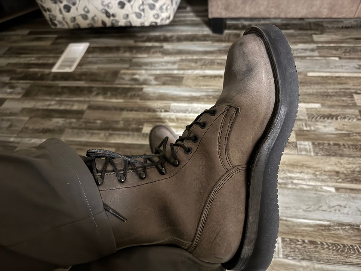 Photo by Shannmoody on October 29, 2025 of the Frank's Boots Rainier in Horween Steel Predator.