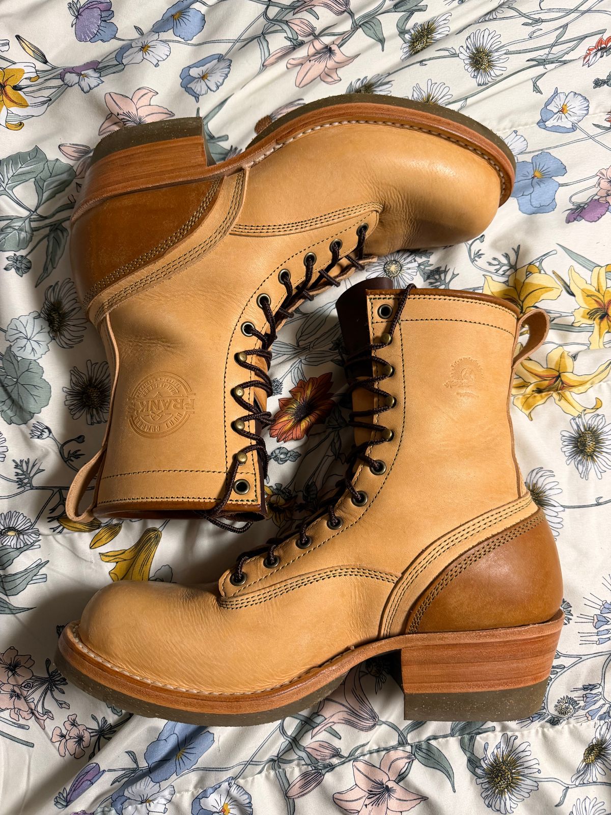 Photo by Shannmoody on February 21, 2026 of the Frank's Boots Natural Heritage in Badalassi Carlo Natural Pueblo And Badalassi Carlo Cognac Plueblo.