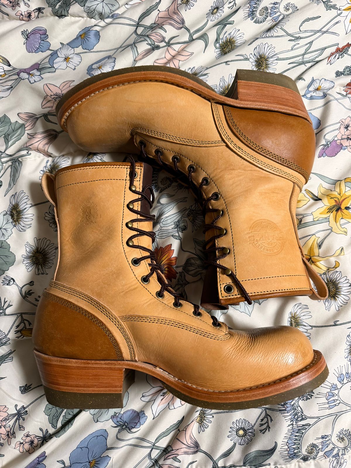 Photo by Shannmoody on February 21, 2026 of the Frank's Boots Natural Heritage in Badalassi Carlo Natural Pueblo And Badalassi Carlo Cognac Plueblo.