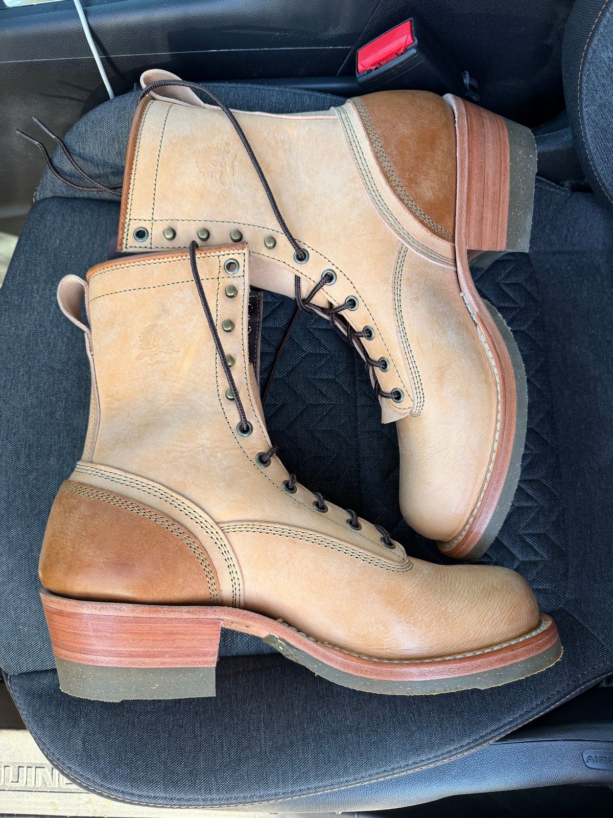 Photo by Shannmoody on February 20, 2026 of the Frank's Boots Natural Heritage in Badalassi Carlo Natural Pueblo And Badalassi Carlo Cognac Plueblo.