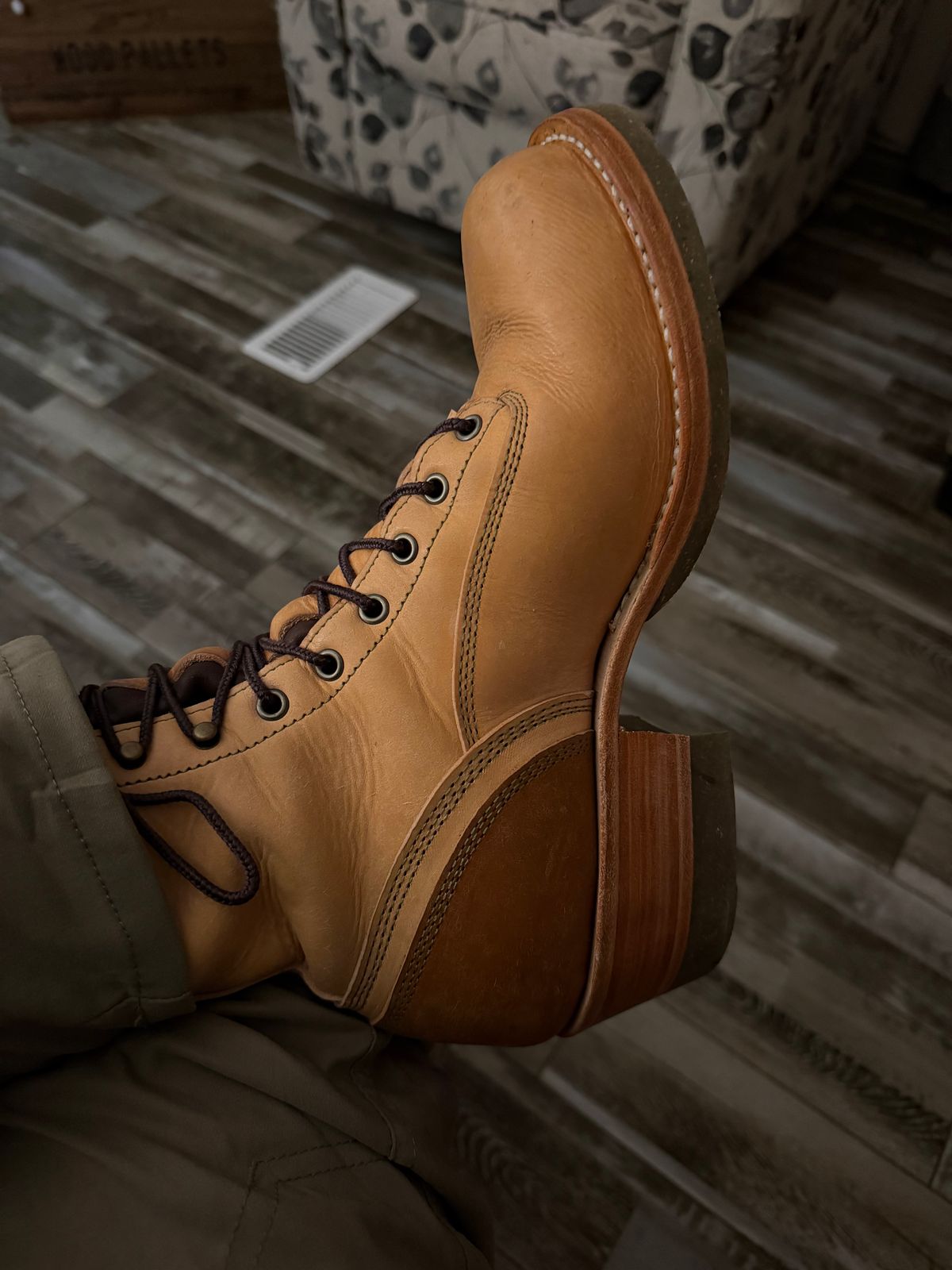 Photo by Shannmoody on March 3, 2026 of the Frank's Boots Natural Heritage in Badalassi Carlo Natural Pueblo And Badalassi Carlo Cognac Plueblo.