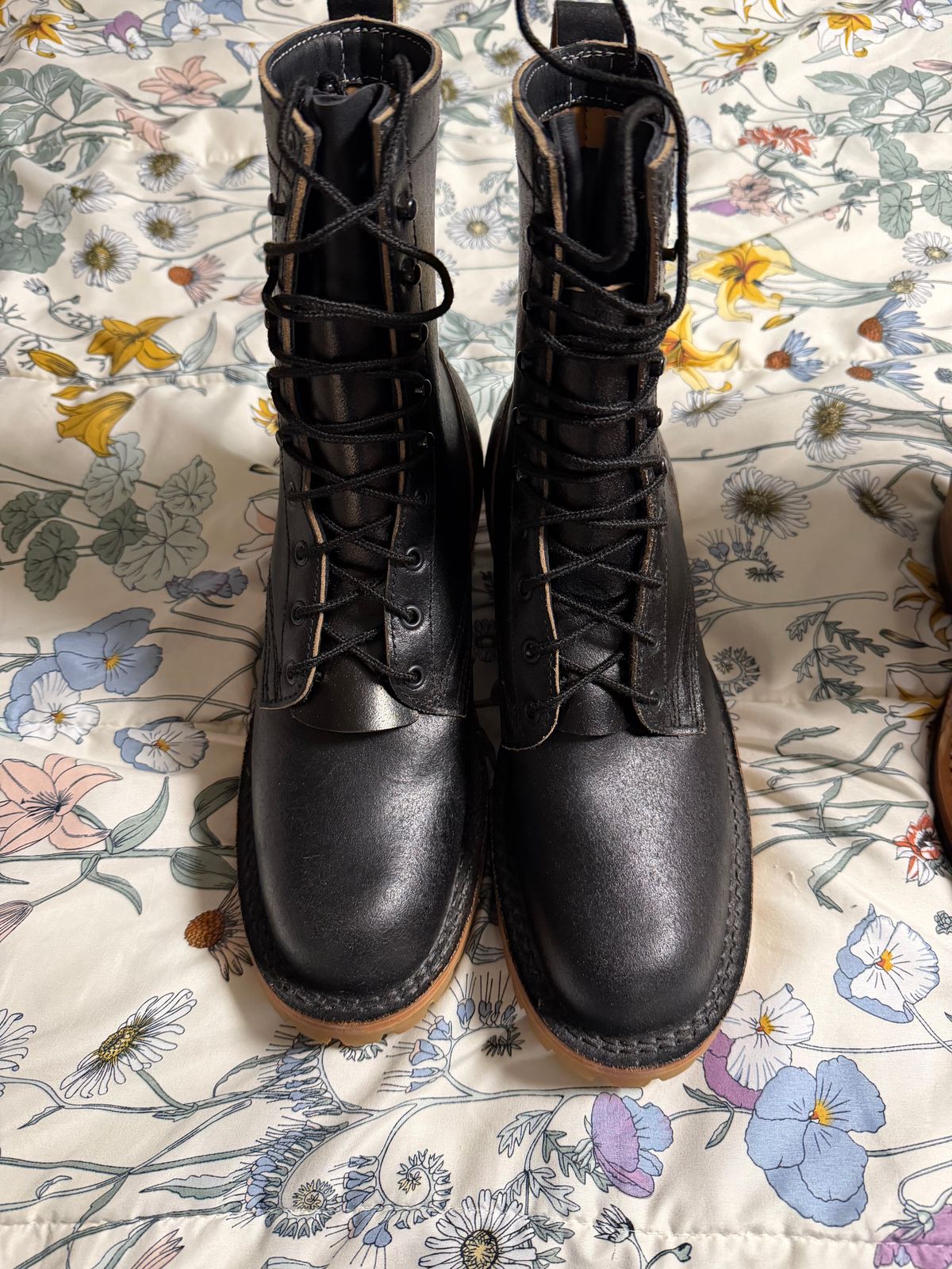 Photo by Shannmoody on February 19, 2026 of the Frank's Boots Type 2 Highlander in Horween Black Waxed Flesh.
