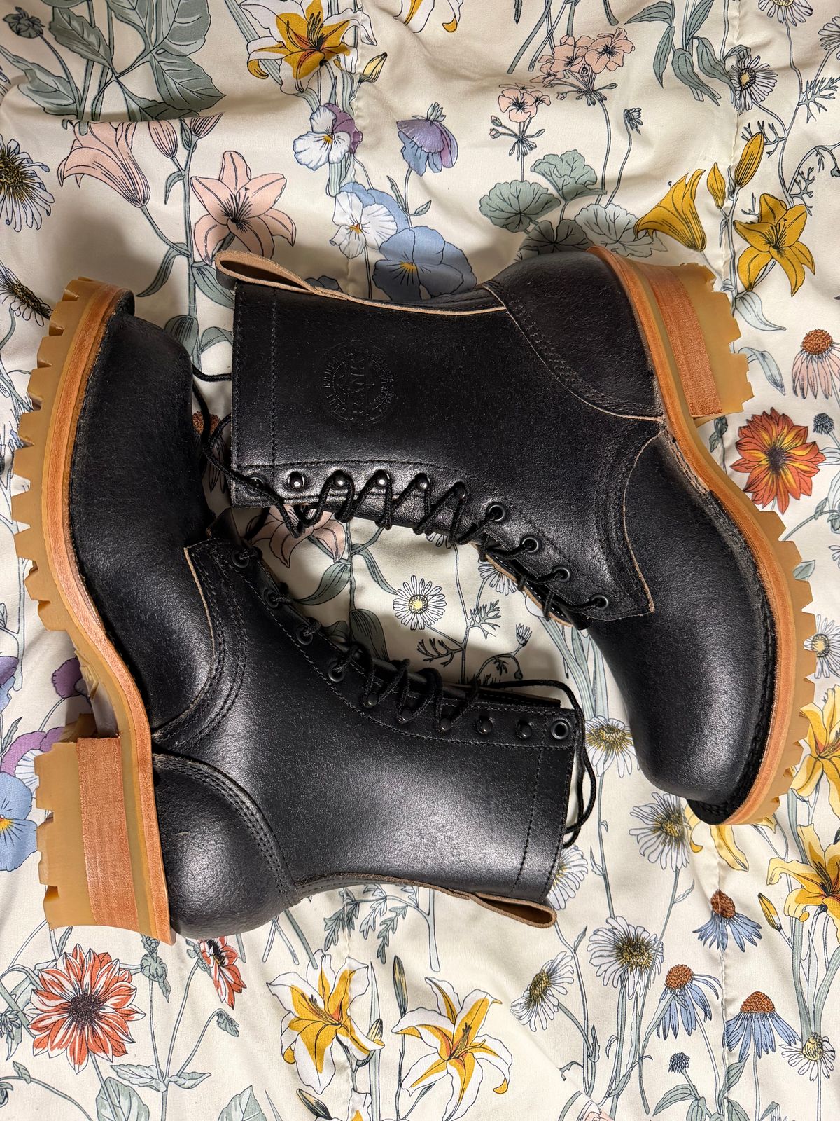 Photo by Shannmoody on February 19, 2026 of the Frank's Boots Type 2 Highlander in Horween Black Waxed Flesh.