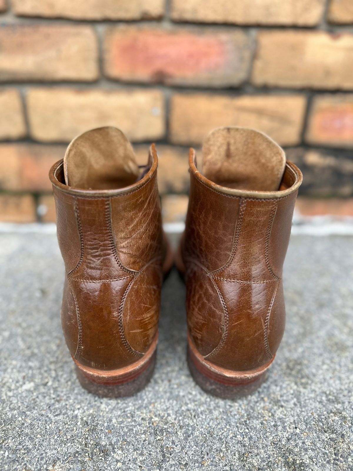 Photo by bucknorris336 on January 3, 2023 of the Tahura Altilis in Shinki Cognac Oiled Horsebutt.