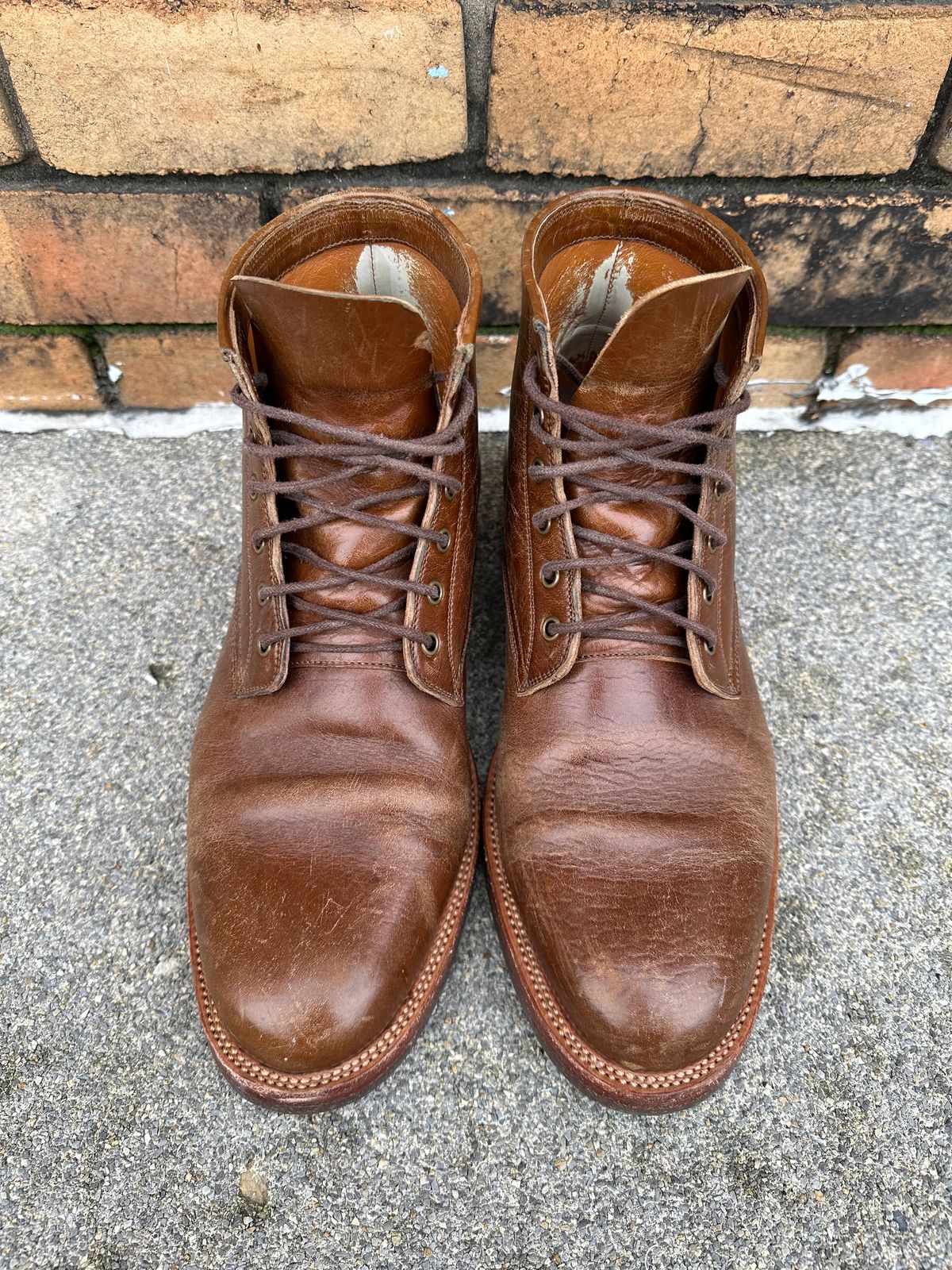 Photo by bucknorris336 on January 3, 2023 of the Tahura Altilis in Shinki Cognac Oiled Horsebutt.