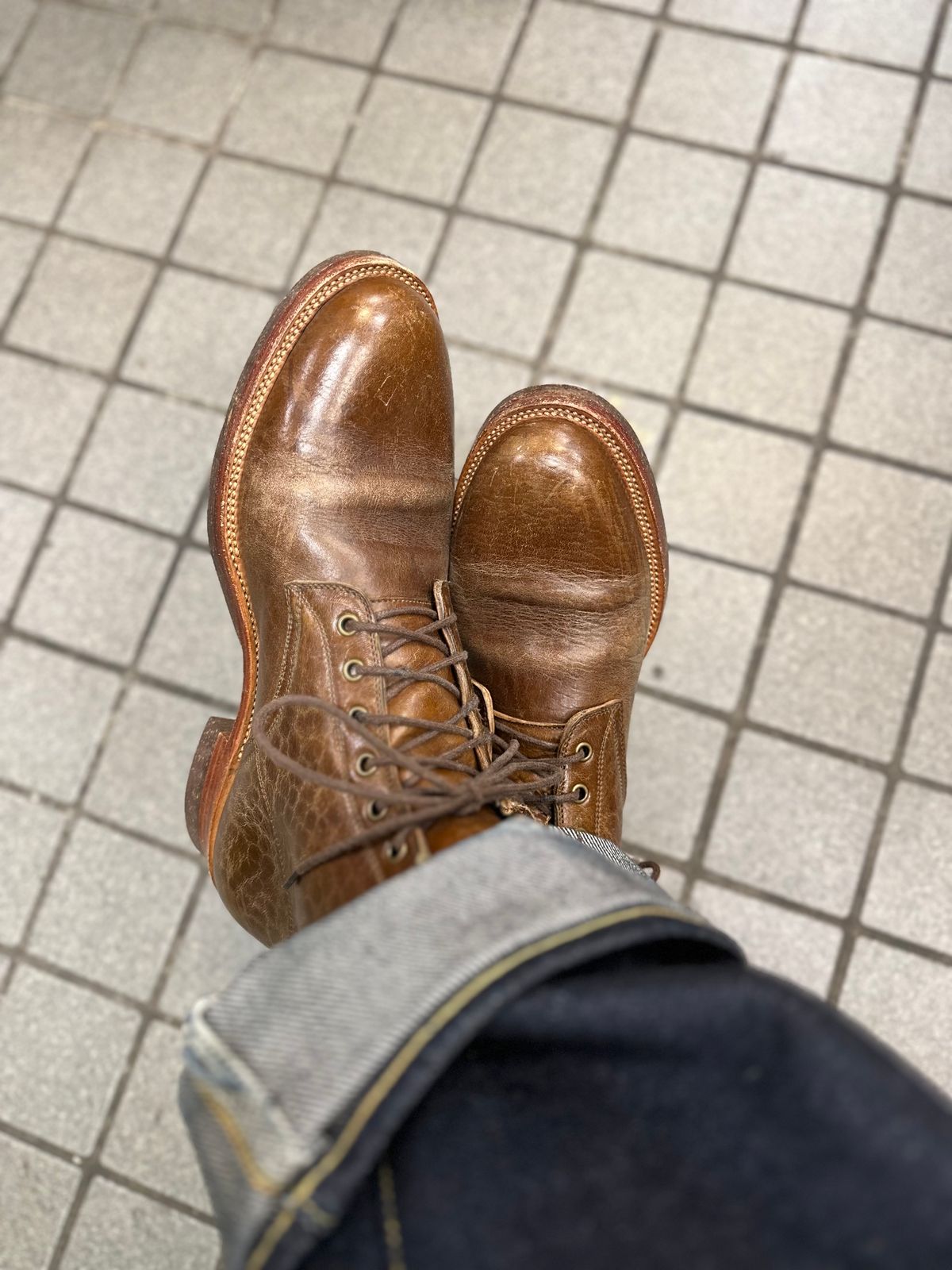 Photo by bucknorris336 on February 3, 2023 of the Tahura Altilis in Shinki Cognac Oiled Horsebutt.