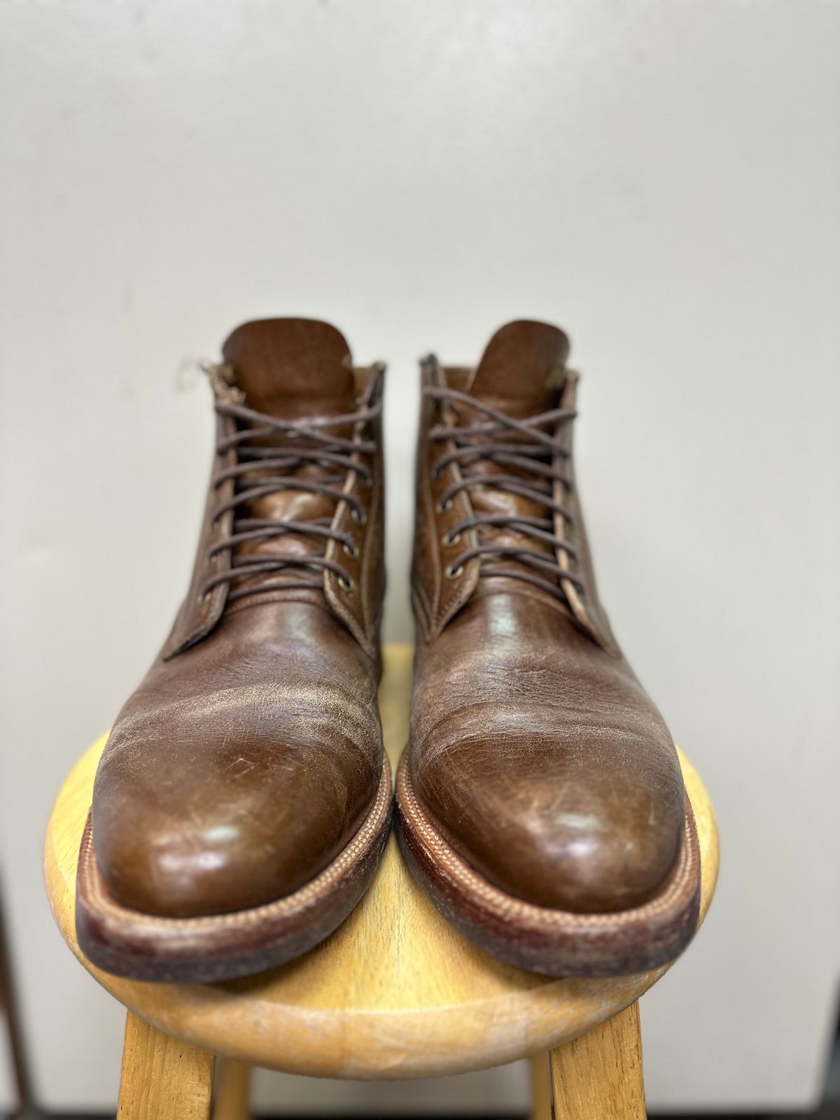 Photo by bucknorris336 on February 3, 2023 of the Tahura Altilis in Shinki Cognac Oiled Horsebutt.