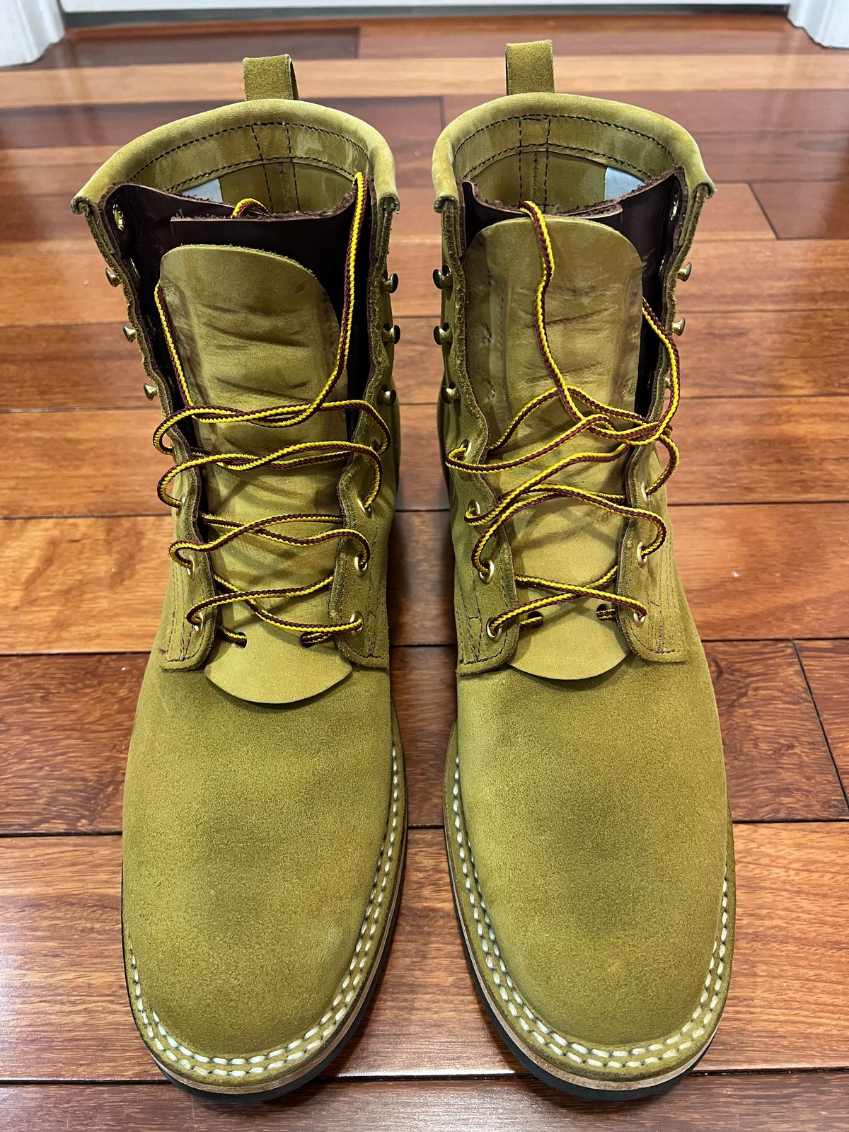 Photo by SpydercoMariner on March 29, 2026 of the Nicks Robert in Seidel Weathershield Coyote Roughout.