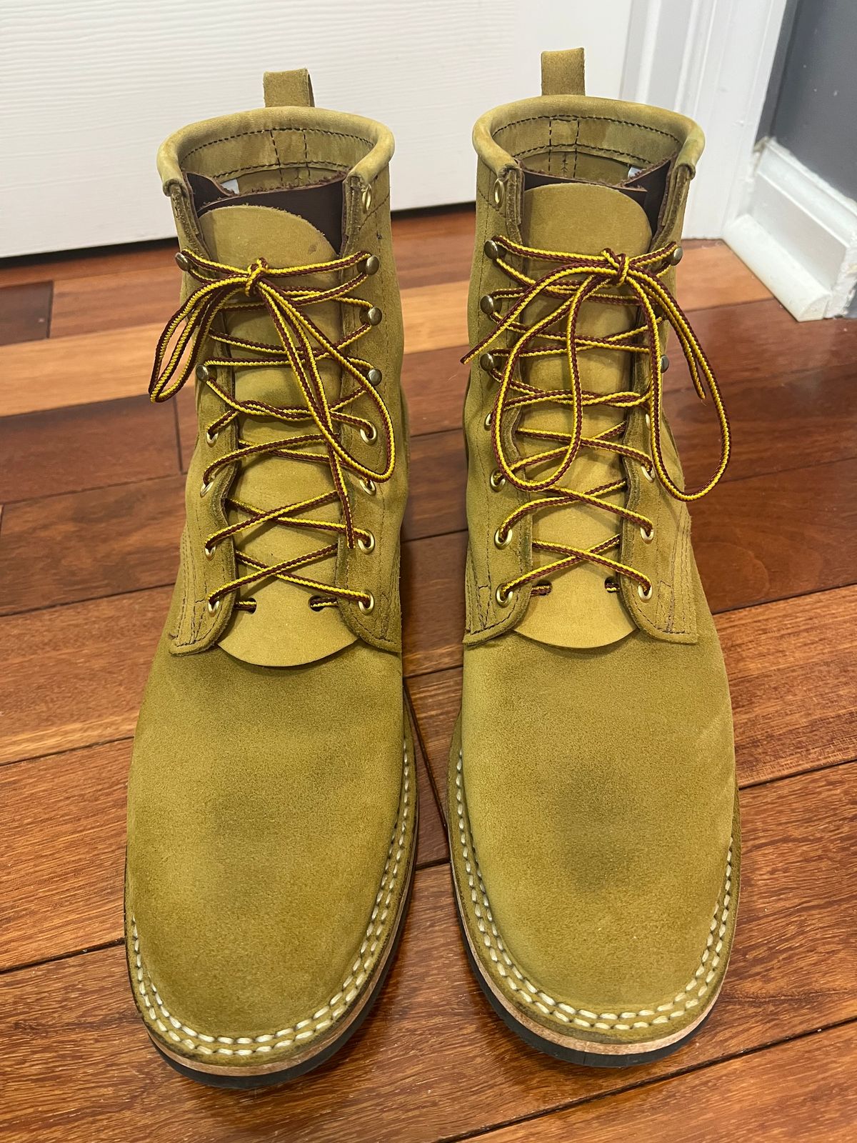 Photo by SpydercoMariner on April 12, 2026 of the Nicks Robert in Seidel Weathershield Coyote Roughout.