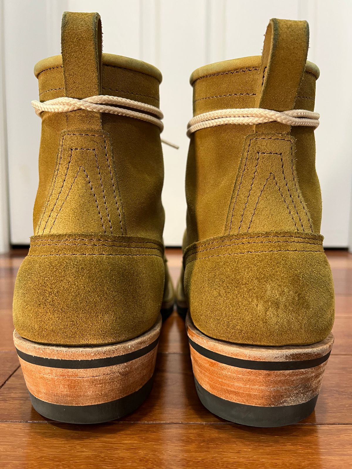 Photo by SpydercoMariner on June 1, 2026 of the Nicks Robert in Seidel Weathershield Coyote Roughout.