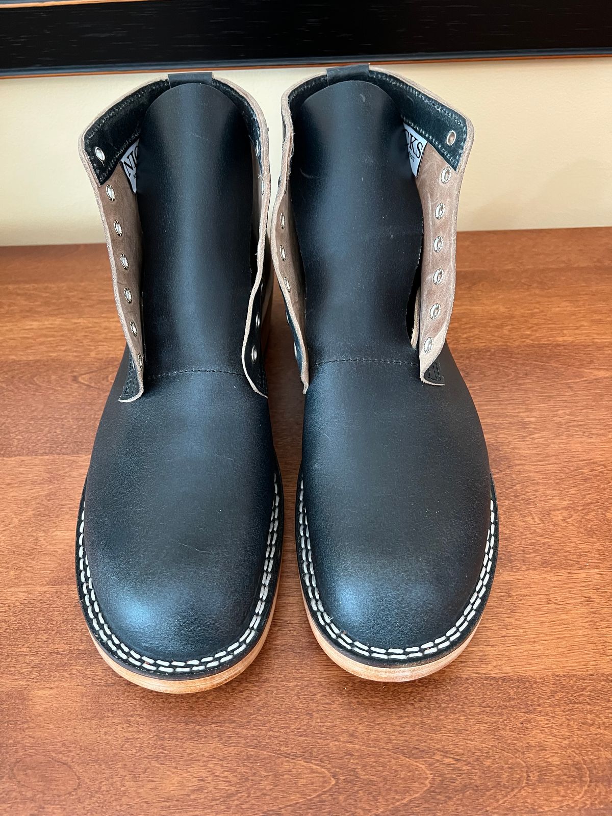 Photo by SpydercoMariner on May 12, 2025 of the Nicks Ivan in Pacific Waxed Flesh.