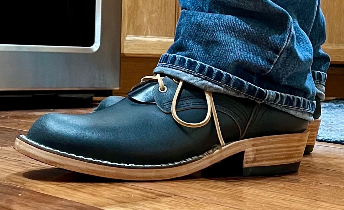 Photo by SpydercoMariner on May 12, 2025 of the Nicks Ivan in Pacific Waxed Flesh.
