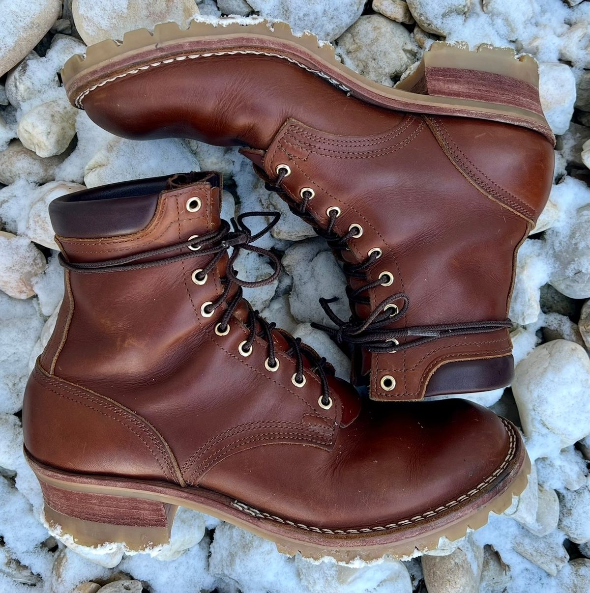 Photo by SpydercoMariner on January 1, 2026 of the Nicks MTO in Horween Rio Latigo.