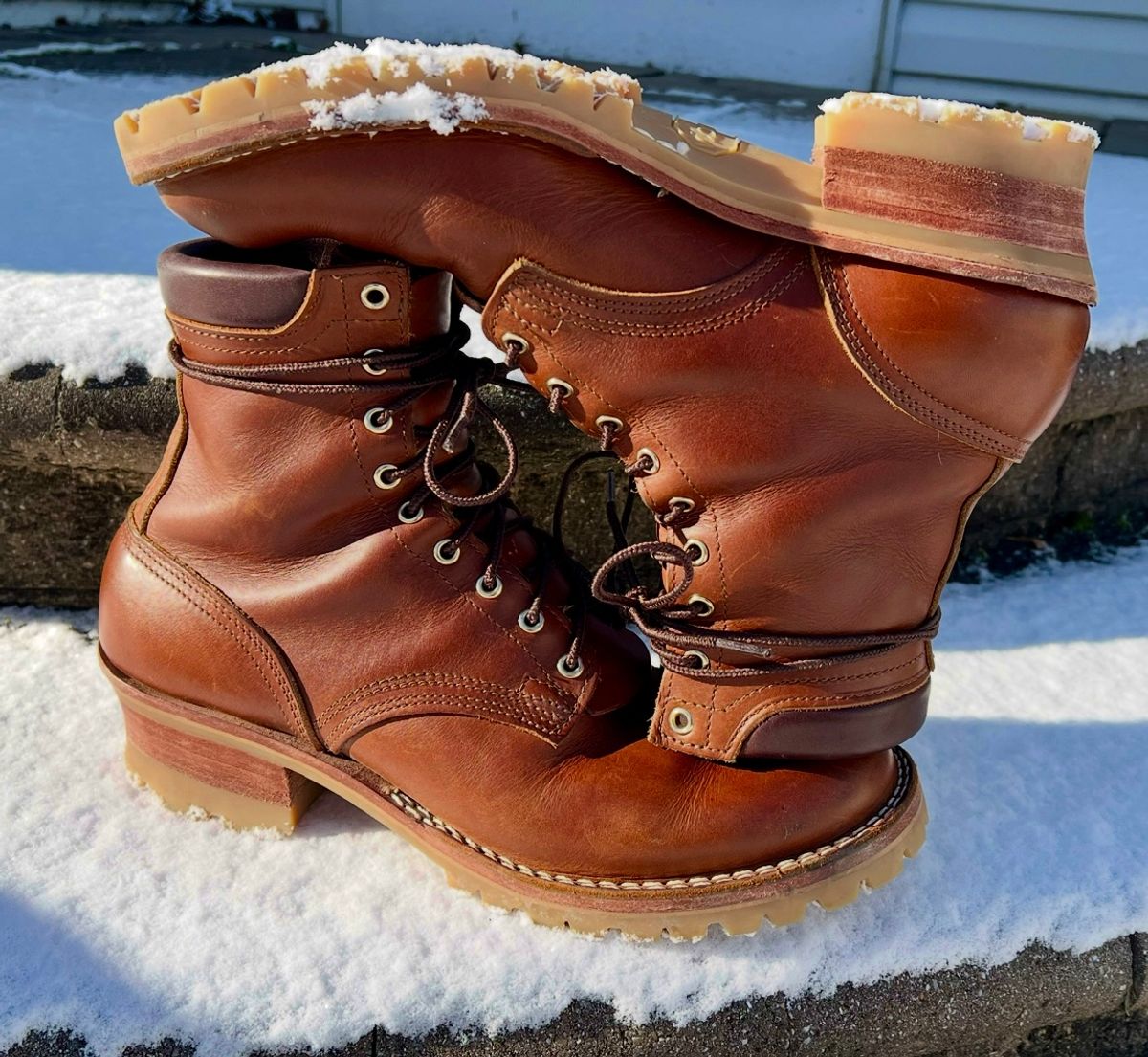 Photo by SpydercoMariner on January 1, 2026 of the Nicks MTO in Horween Rio Latigo.