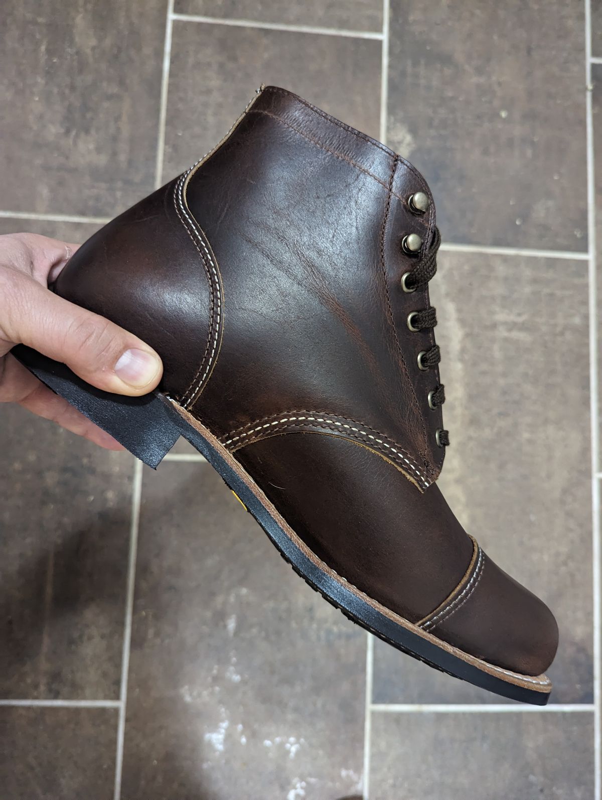 Photo by weltventurer on October 3, 2023 of the Canada West Boots WM. Moorby 2817 in Pecan Tumbled.