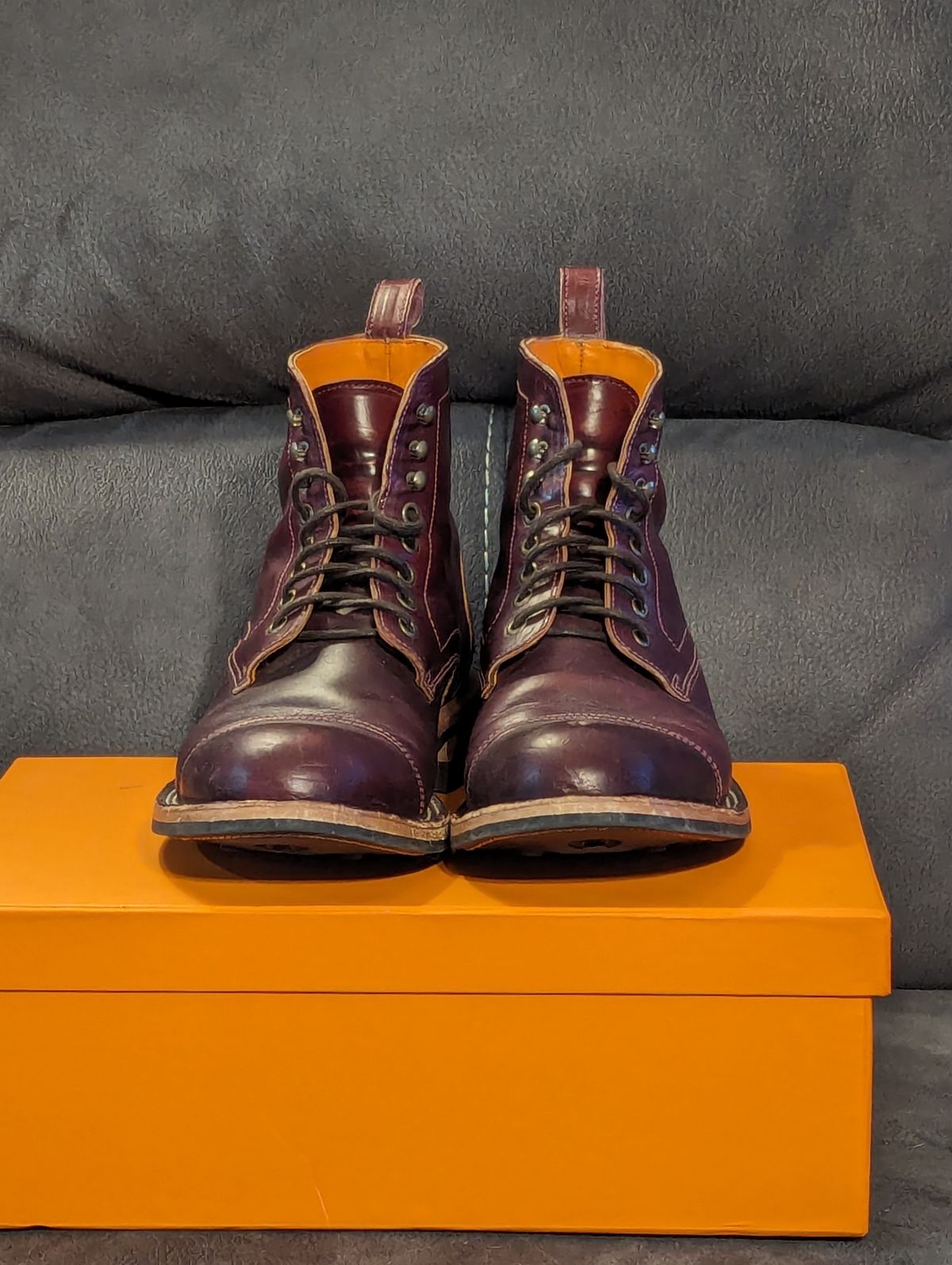 Photo by weltventurer on January 5, 2024 of the Bordon Tukano Boots in Wickett & Craig Burgundy Oiled Latigo.