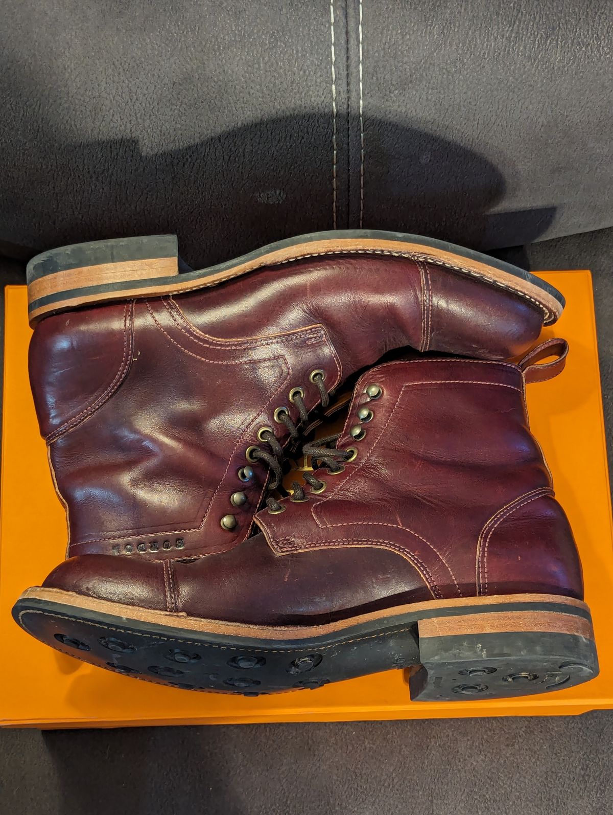 Photo by weltventurer on January 5, 2024 of the Bordon Tukano Boots in Wickett & Craig Burgundy Oiled Latigo.