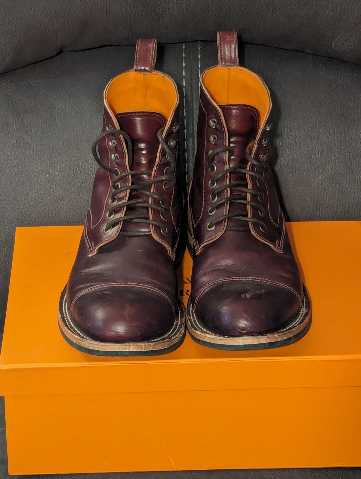 Photo by weltventurer on February 6, 2024 of the Bordon Tukano Boots in Wickett & Craig Burgundy Oiled Latigo.