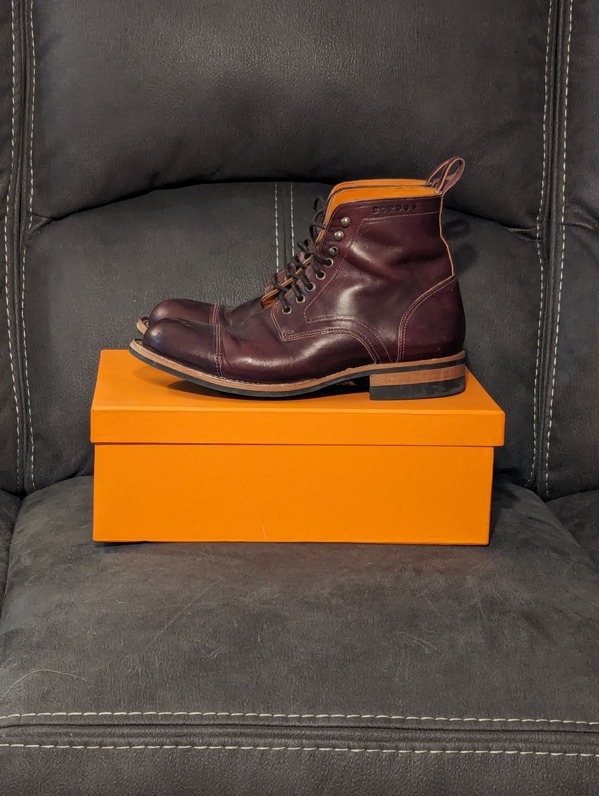 Photo by weltventurer on February 6, 2024 of the Bordon Tukano Boots in Wickett & Craig Burgundy Oiled Latigo.