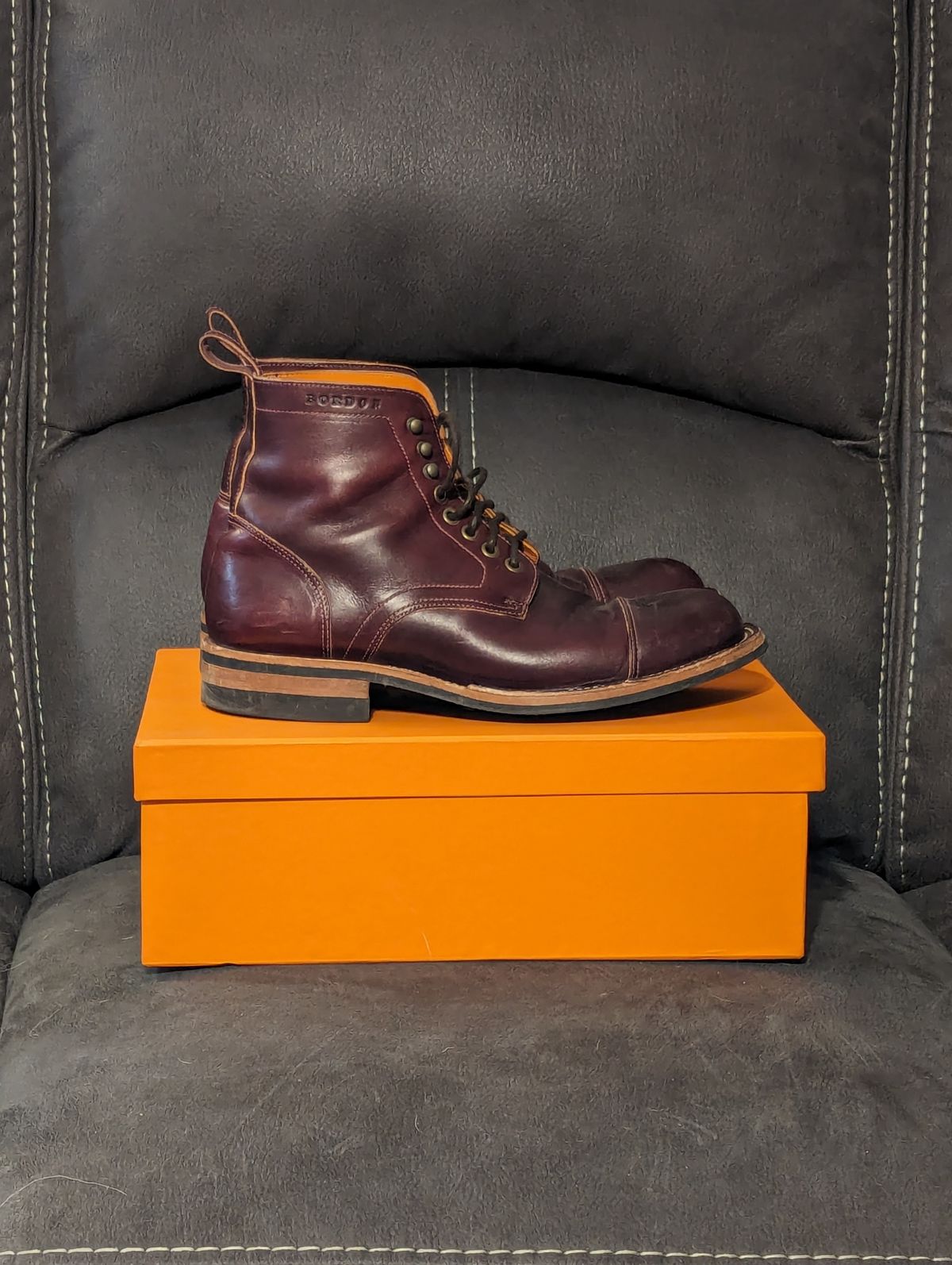 Photo by weltventurer on February 6, 2024 of the Bordon Tukano Boots in Wickett & Craig Burgundy Oiled Latigo.