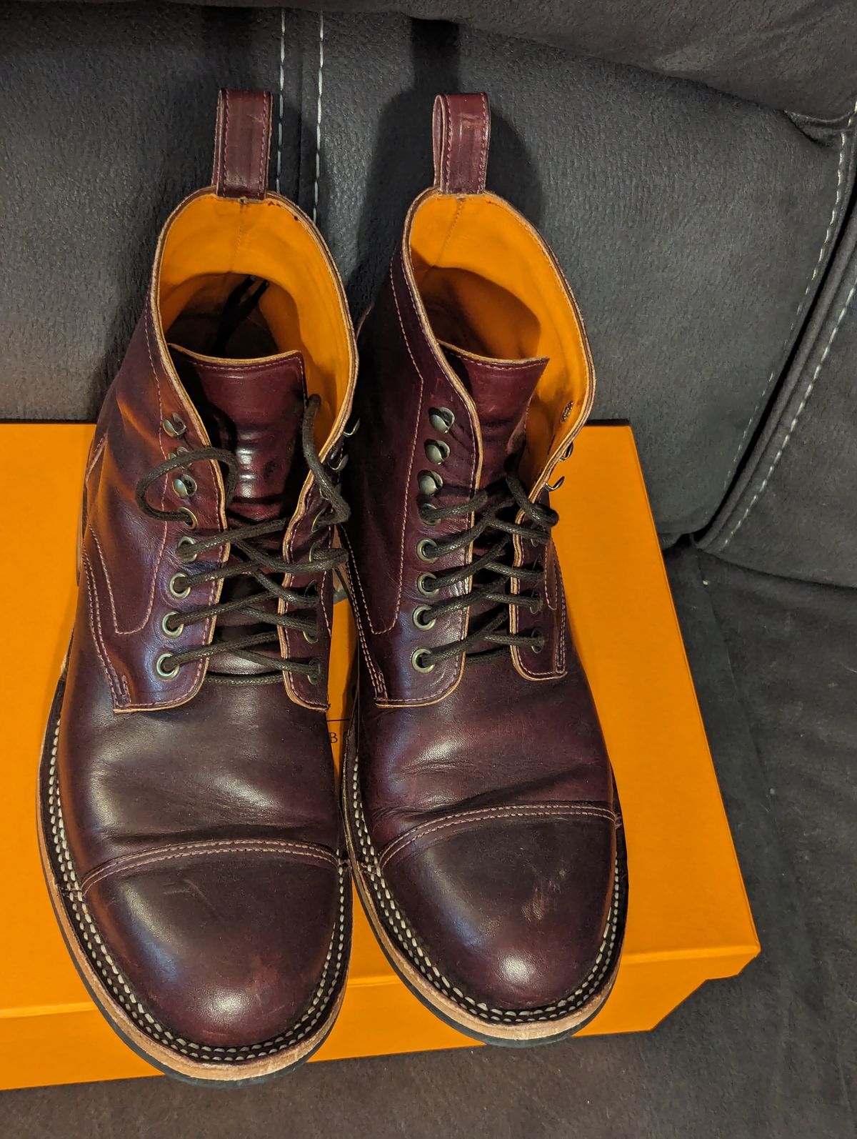 Photo by weltventurer on February 6, 2024 of the Bordon Tukano Boots in Wickett & Craig Burgundy Oiled Latigo.