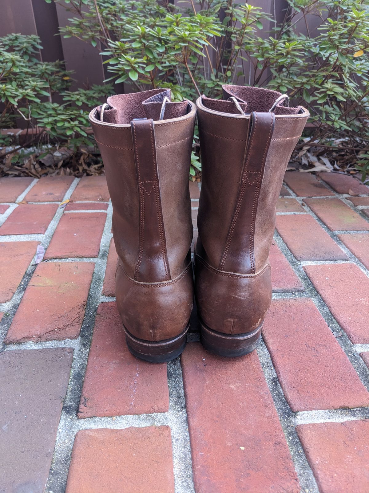 Photo by ganelo on January 4, 2024 of the Rolling Dub Trio Griffin 8.5" Plain Toe Boots in Unknown Material.