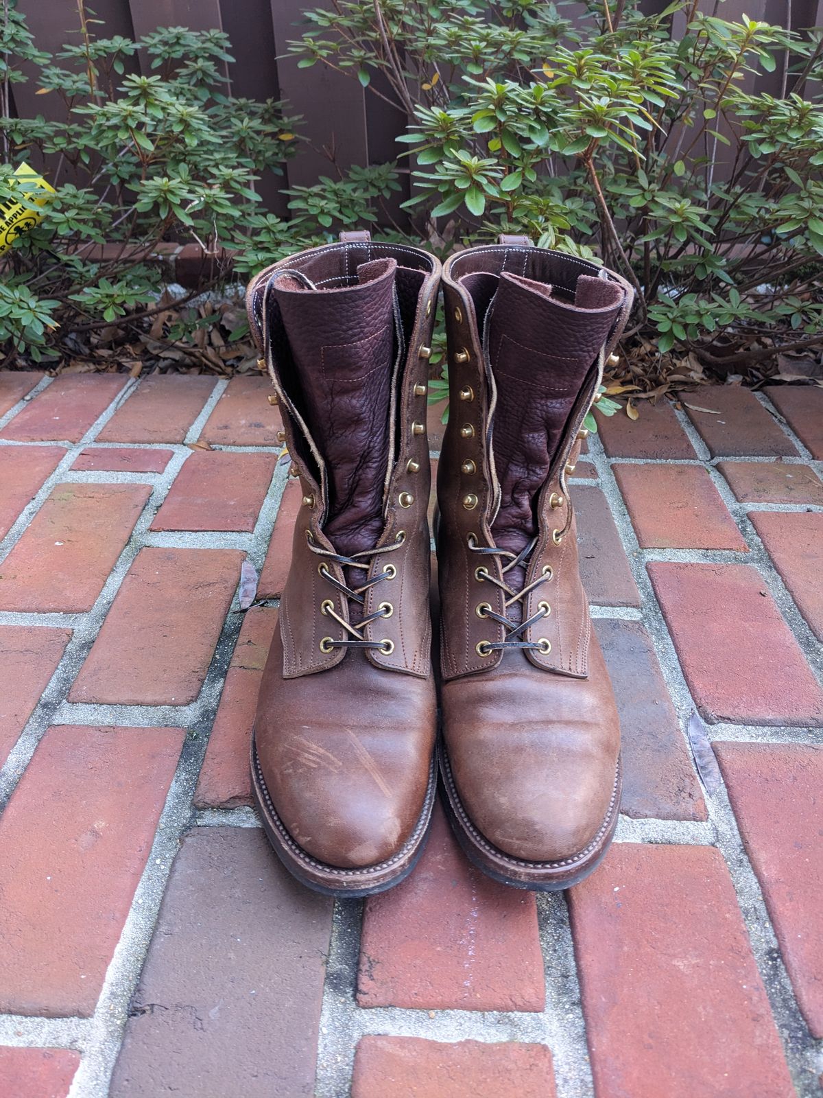 Photo by ganelo on January 4, 2024 of the Rolling Dub Trio Griffin 8.5" Plain Toe Boots in Unknown Material.