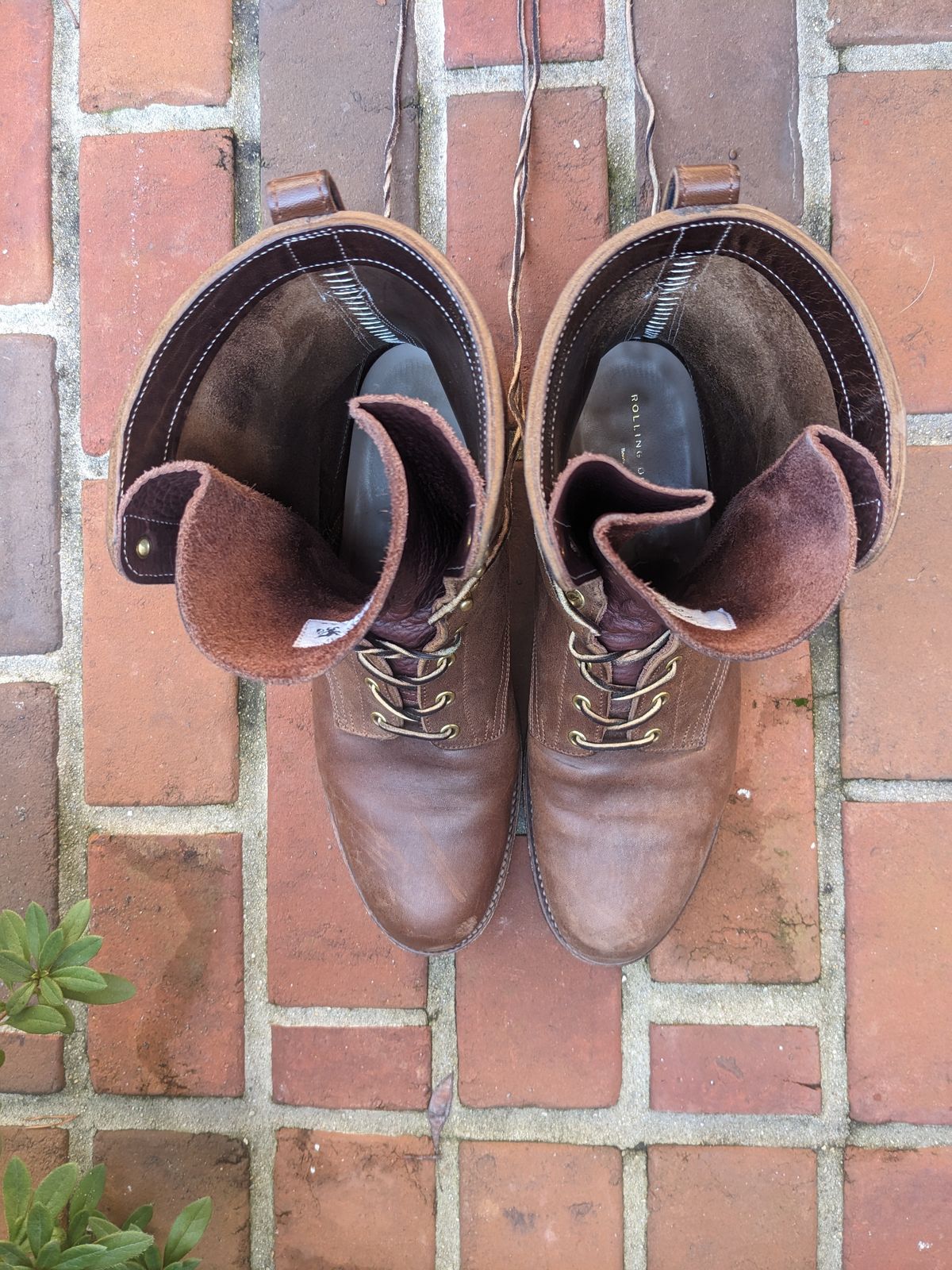 Photo by ganelo on February 5, 2024 of the Rolling Dub Trio Griffin 8.5" Plain Toe Boots in Unknown Material.