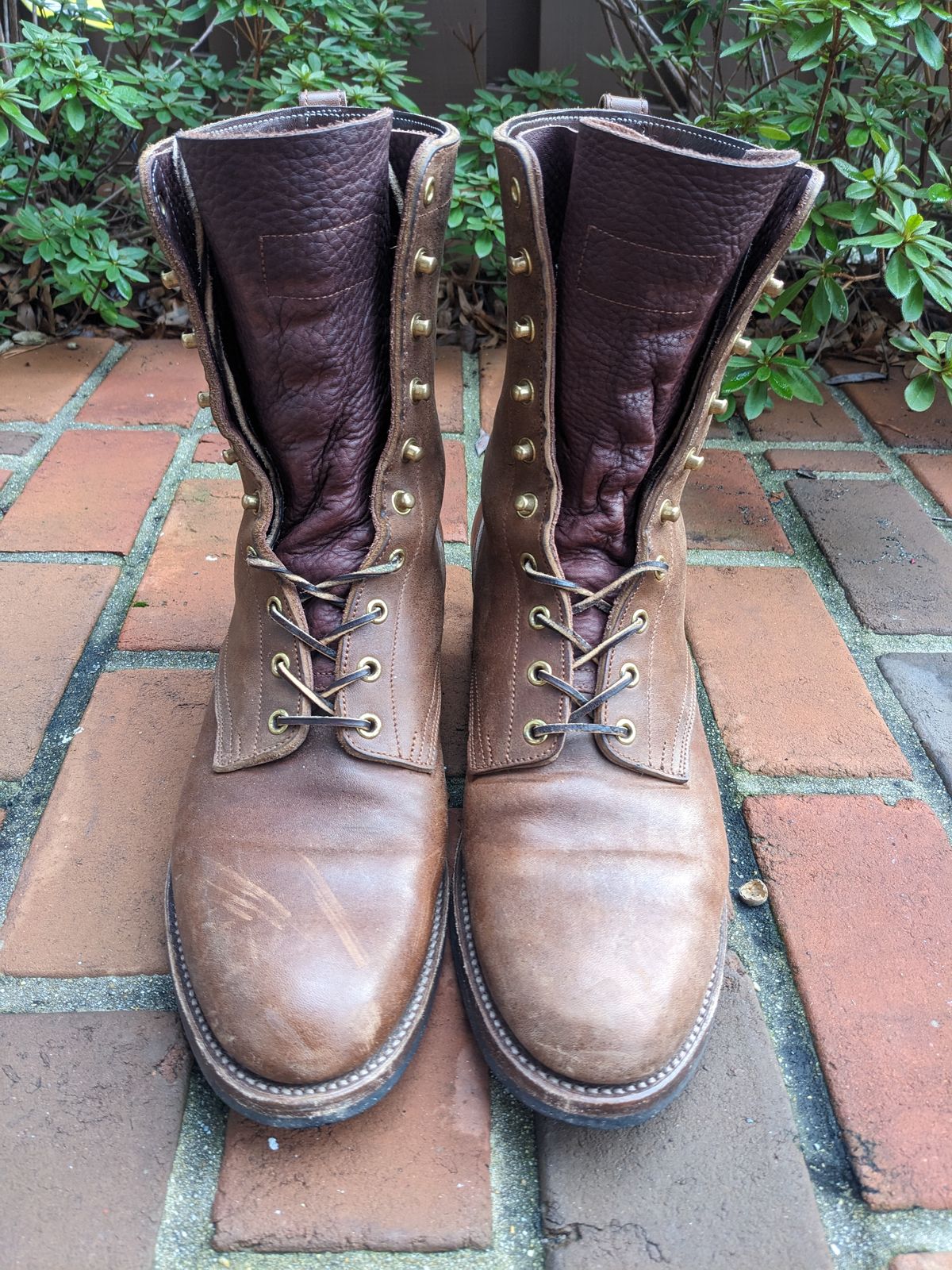 Photo by ganelo on March 5, 2024 of the Rolling Dub Trio Griffin 8.5" Plain Toe Boots in Unknown Material.