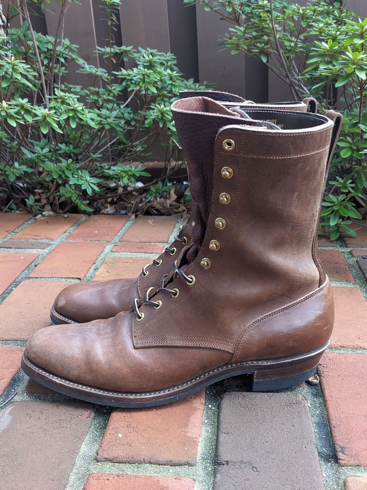 Photo by ganelo on March 5, 2024 of the Rolling Dub Trio Griffin 8.5" Plain Toe Boots in Unknown Material.