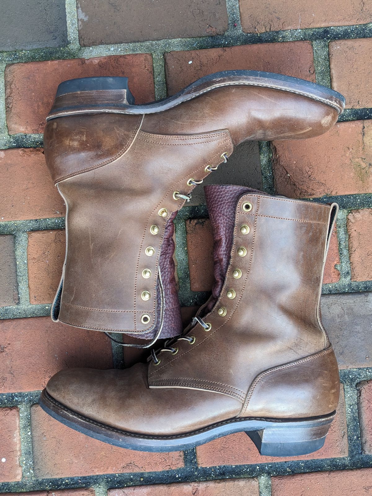 Photo by ganelo on March 5, 2024 of the Rolling Dub Trio Griffin 8.5" Plain Toe Boots in Unknown Material.