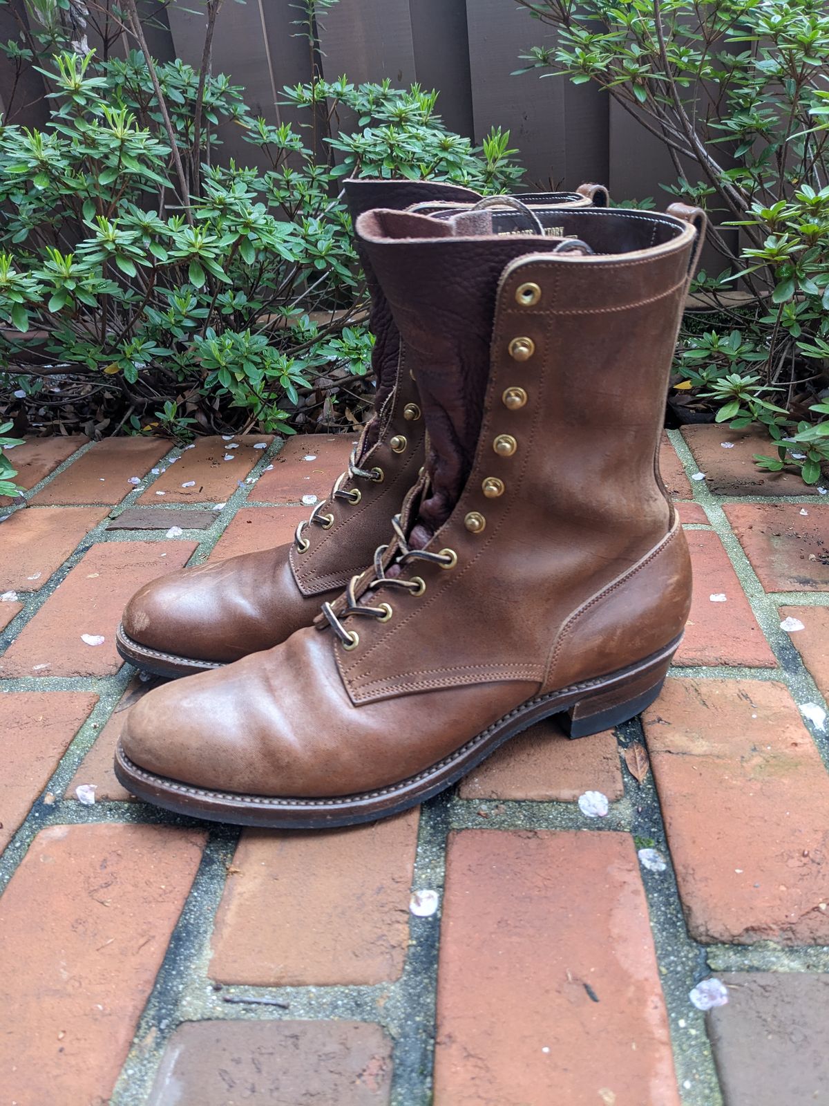 Photo by ganelo on April 4, 2024 of the Rolling Dub Trio Griffin 8.5" Plain Toe Boots in Unknown Material.