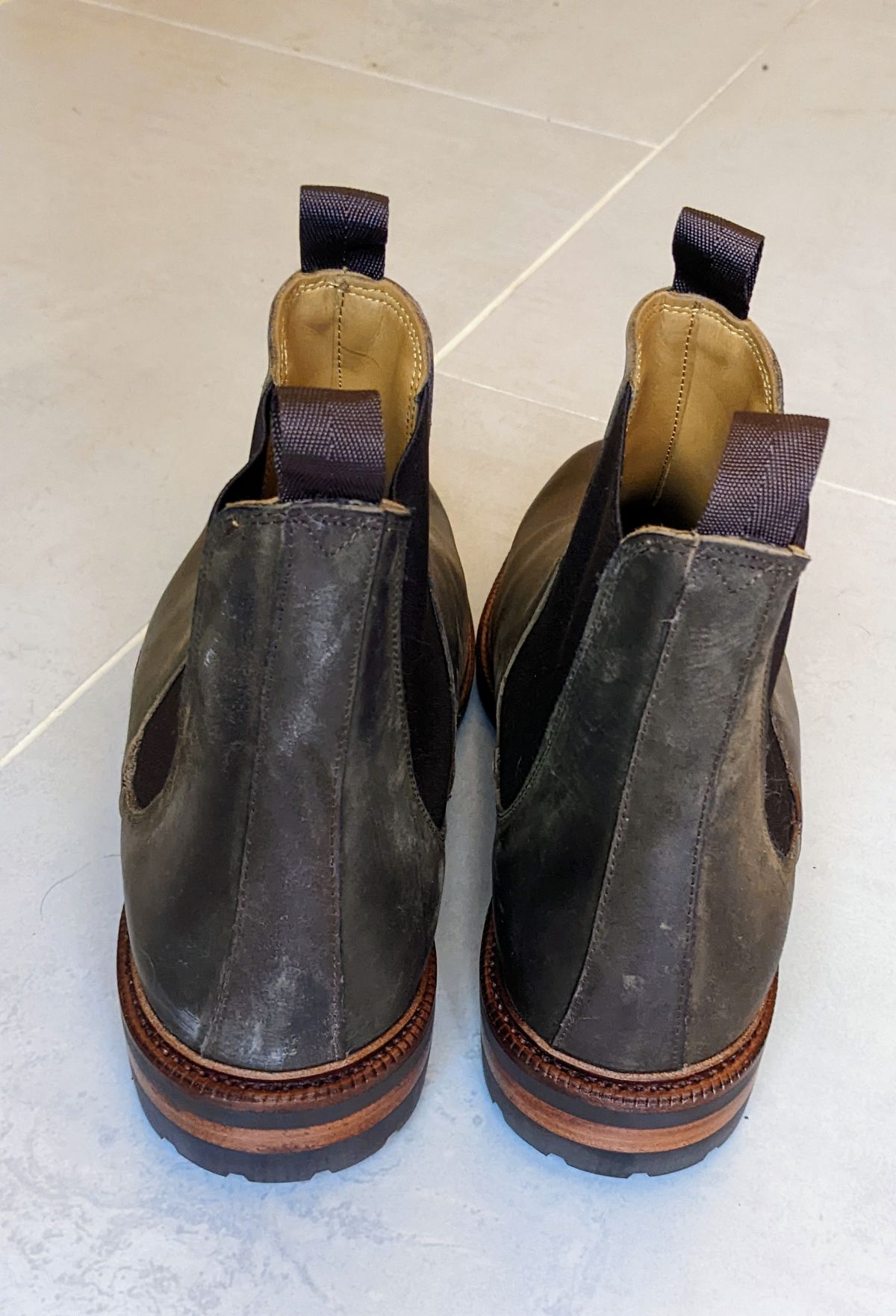 Photo by ganelo on October 1, 2022 of the Meermin Chelsea Boot in Caper Green Waxy Shell Cordovan.