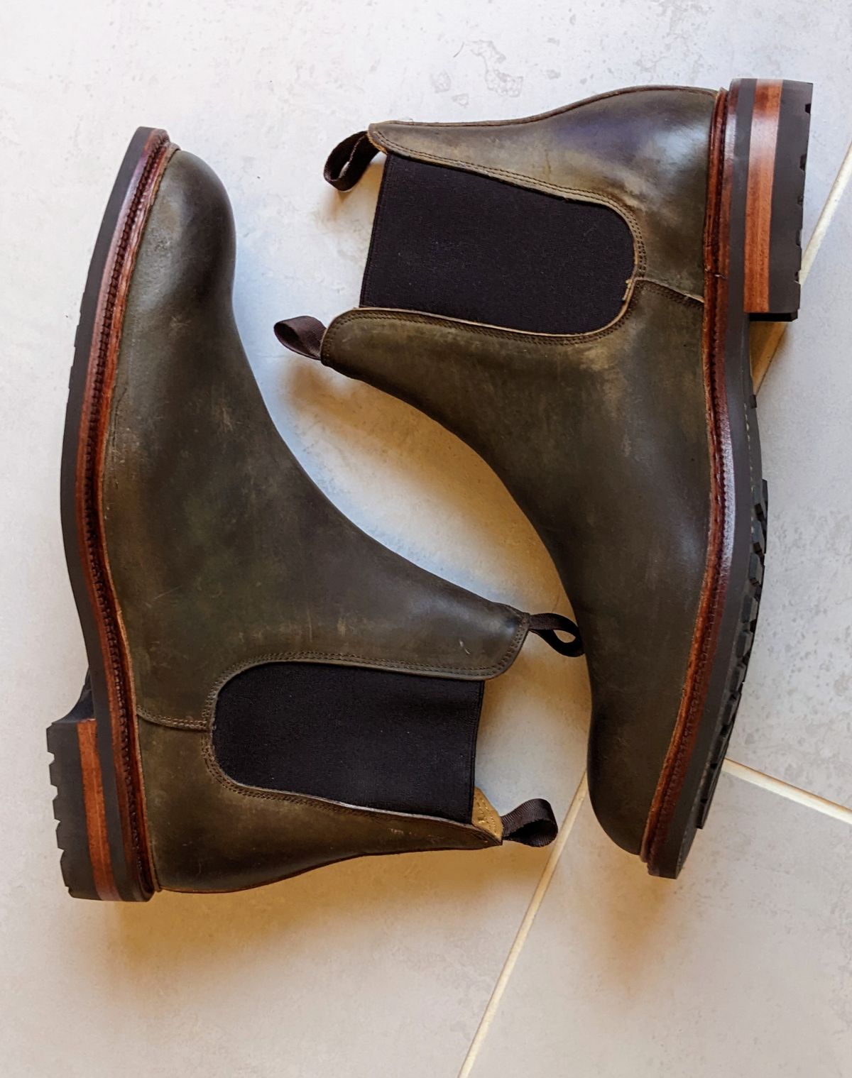 Photo by ganelo on October 1, 2022 of the Meermin Chelsea Boot in Caper Green Waxy Shell Cordovan.
