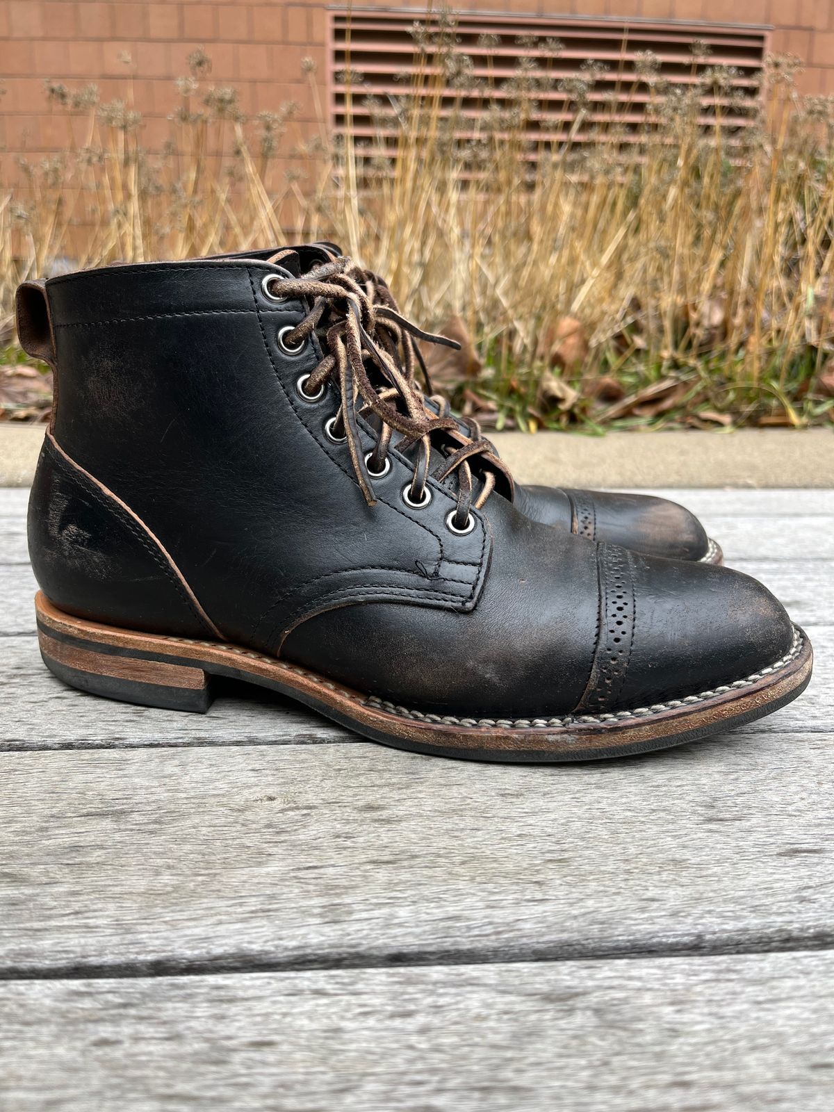 Photo by nootboot on January 5, 2023 of the Viberg Service Boot BCT in Maryam Black Teacore Horsebutt.