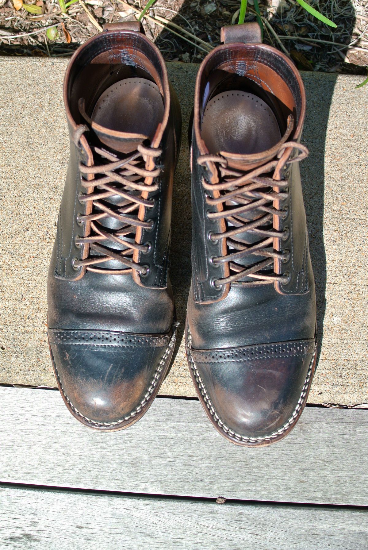 Photo by nootboot on April 5, 2023 of the Viberg Service Boot BCT in Maryam Black Teacore Horsebutt.