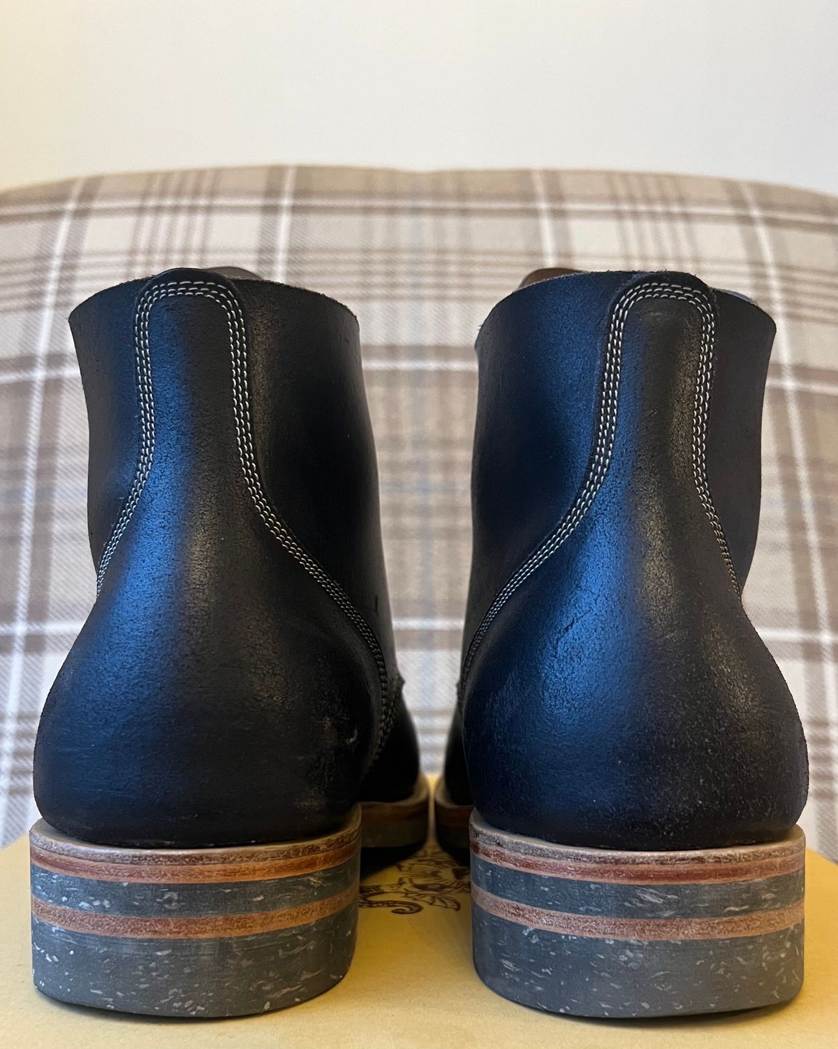 Photo by the_duke on December 2, 2023 of the Sagara Boondocker in Horween Black Waxed Flesh.