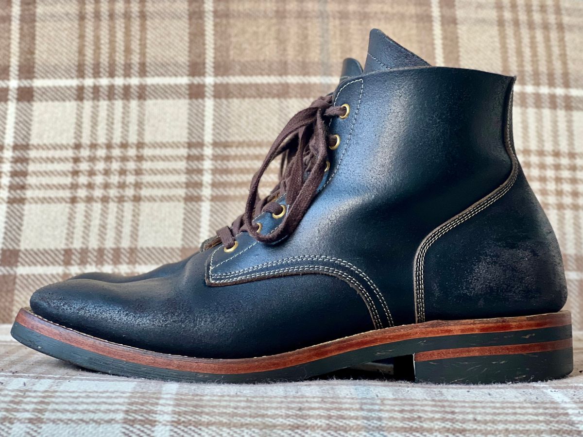 Photo by the_duke on March 1, 2024 of the Sagara Boondocker in Horween Black Waxed Flesh.