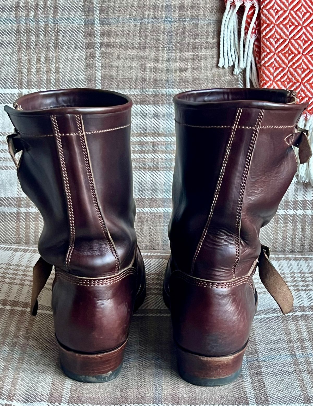 Photo by the_duke on January 3, 2025 of the Willie's Handmade Boots Engineer in Horween Brown Chromexcel.